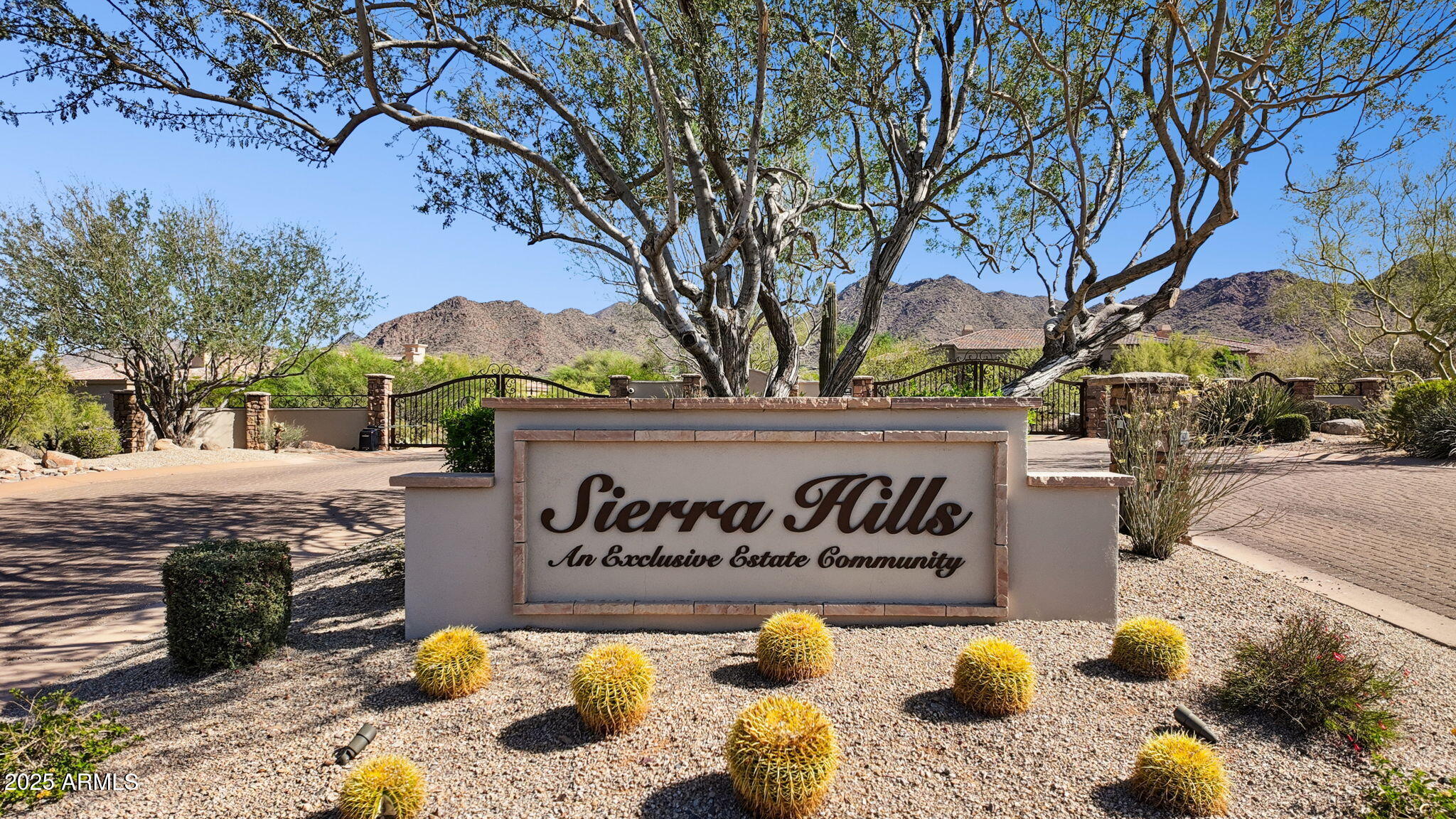 SIERRA HILLS - Residential