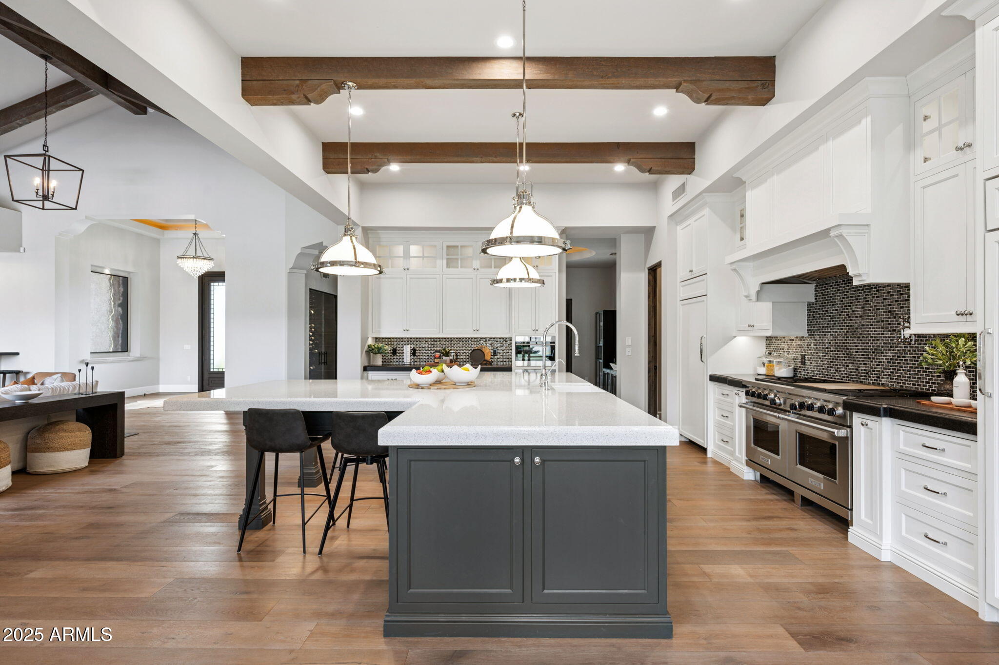 SIERRA HILLS - Residential