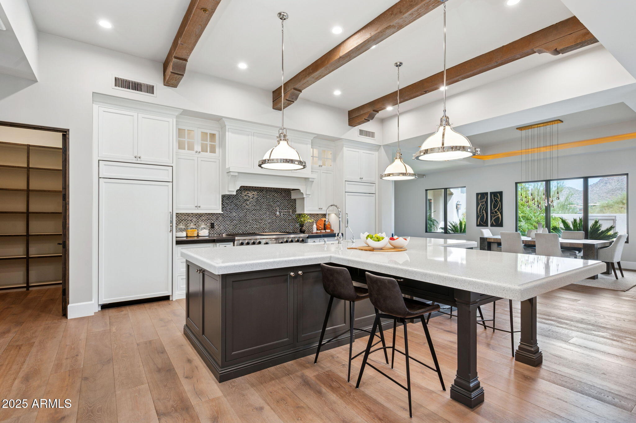 SIERRA HILLS - Residential