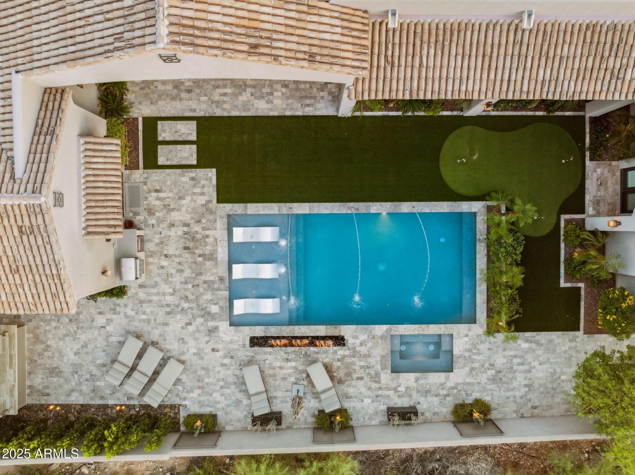 SIERRA HILLS - Residential