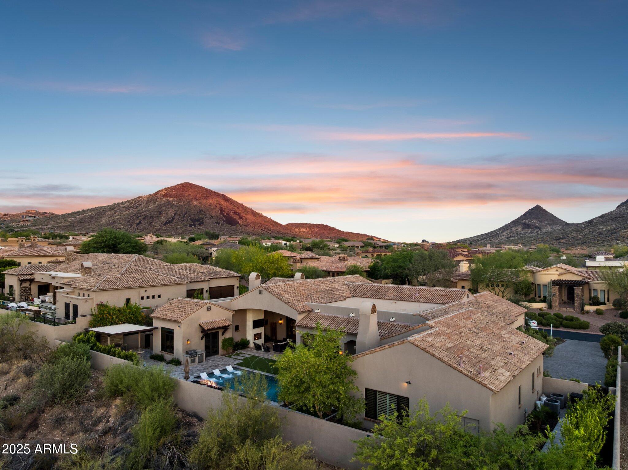 SIERRA HILLS - Residential