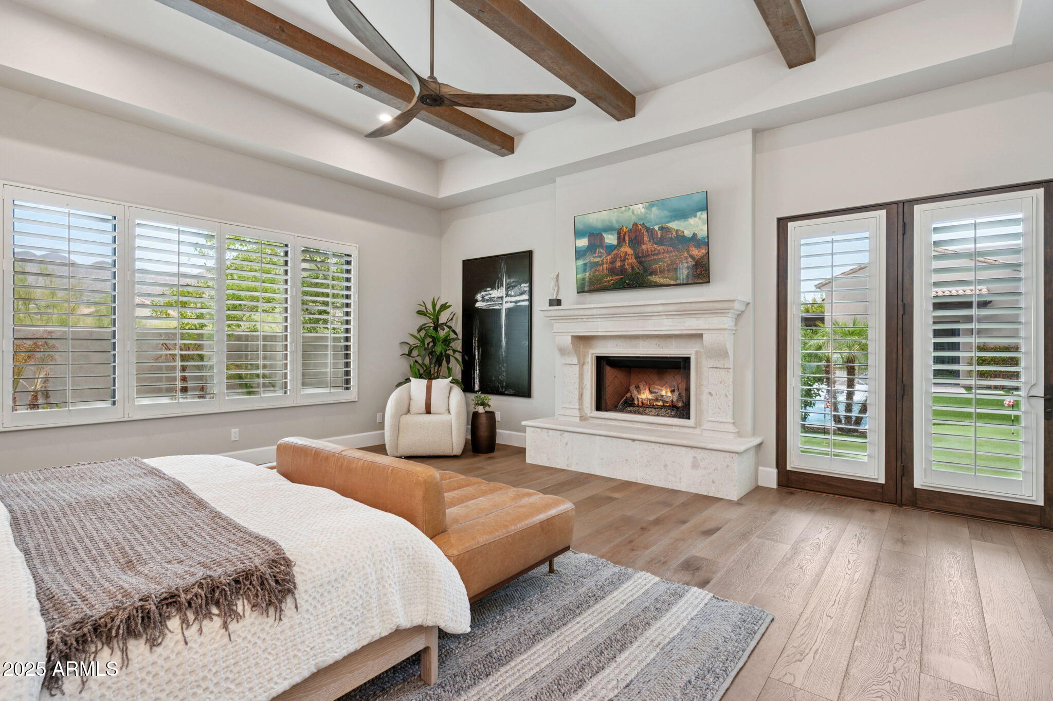SIERRA HILLS - Residential