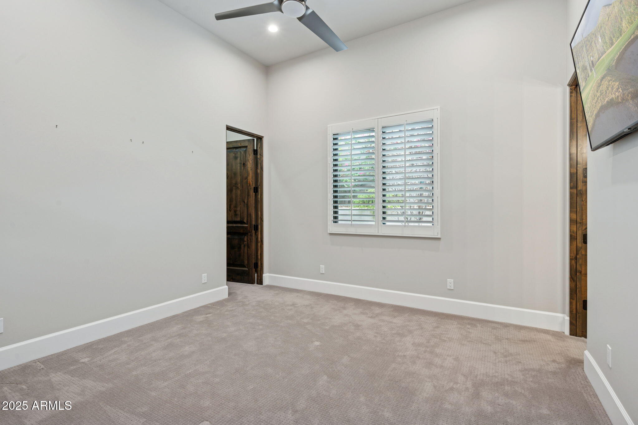 SIERRA HILLS - Residential