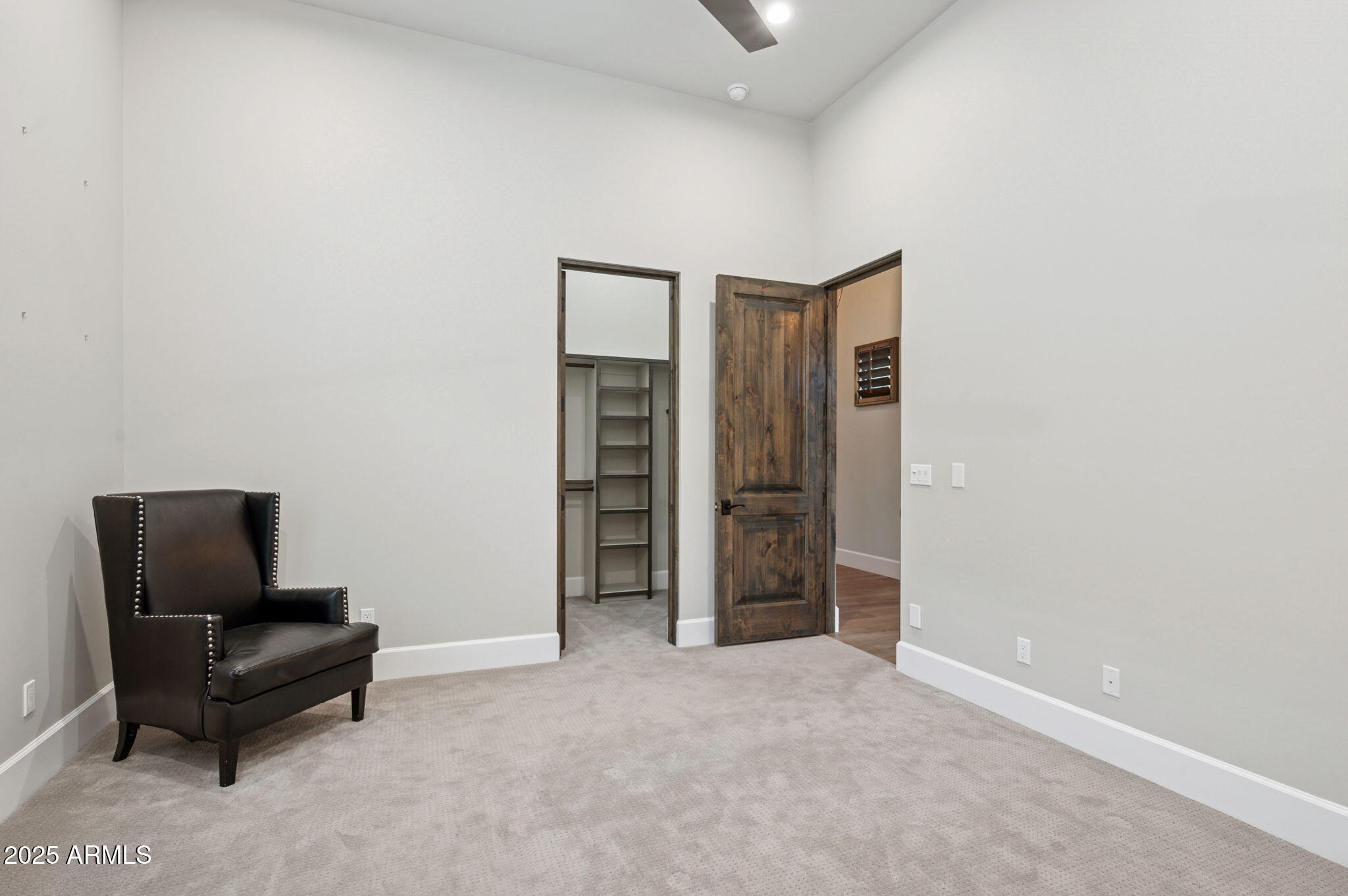 SIERRA HILLS - Residential