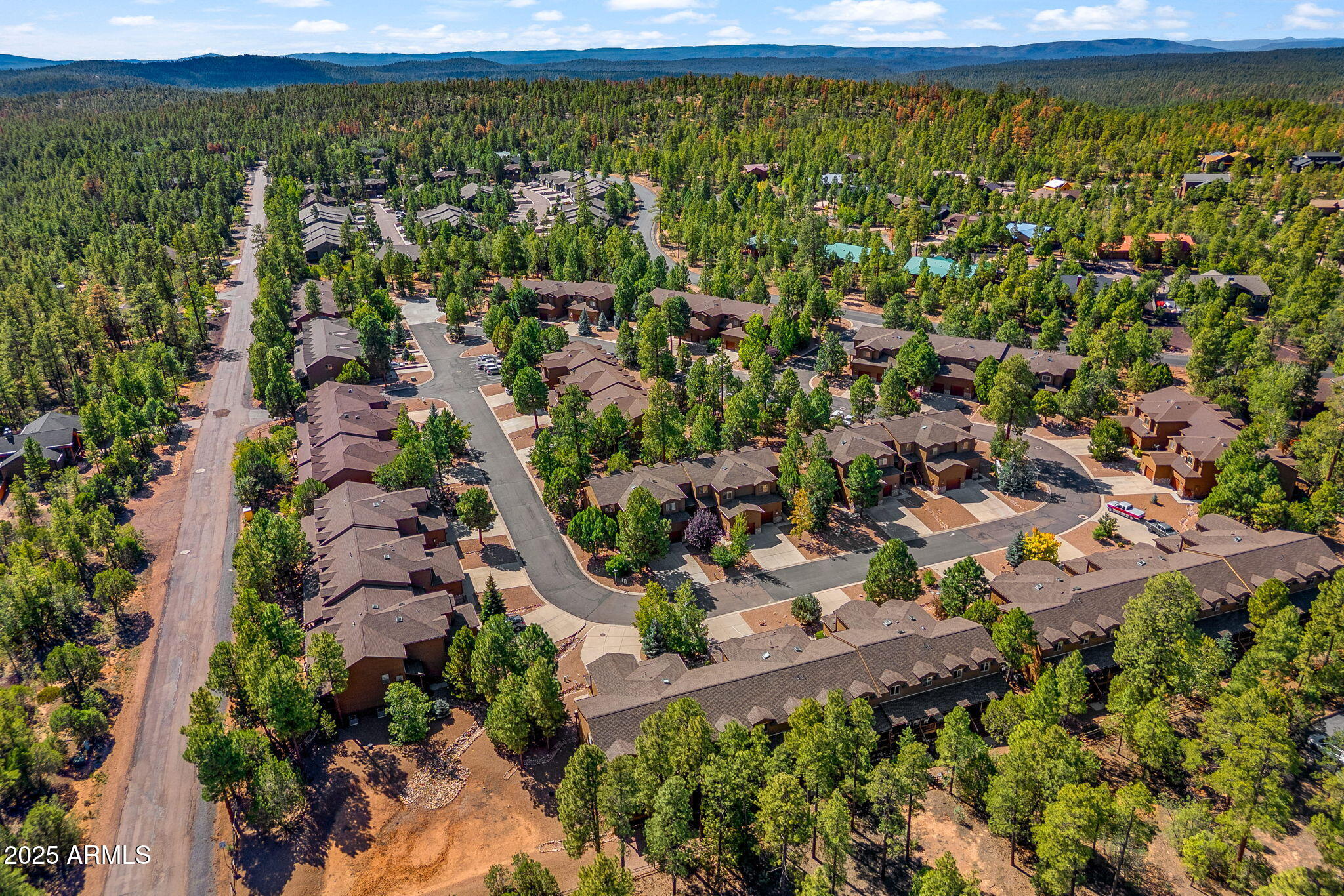 STARLIGHT RIDGE ESTATES TOWNHOUSES UNIT 1 - Residential