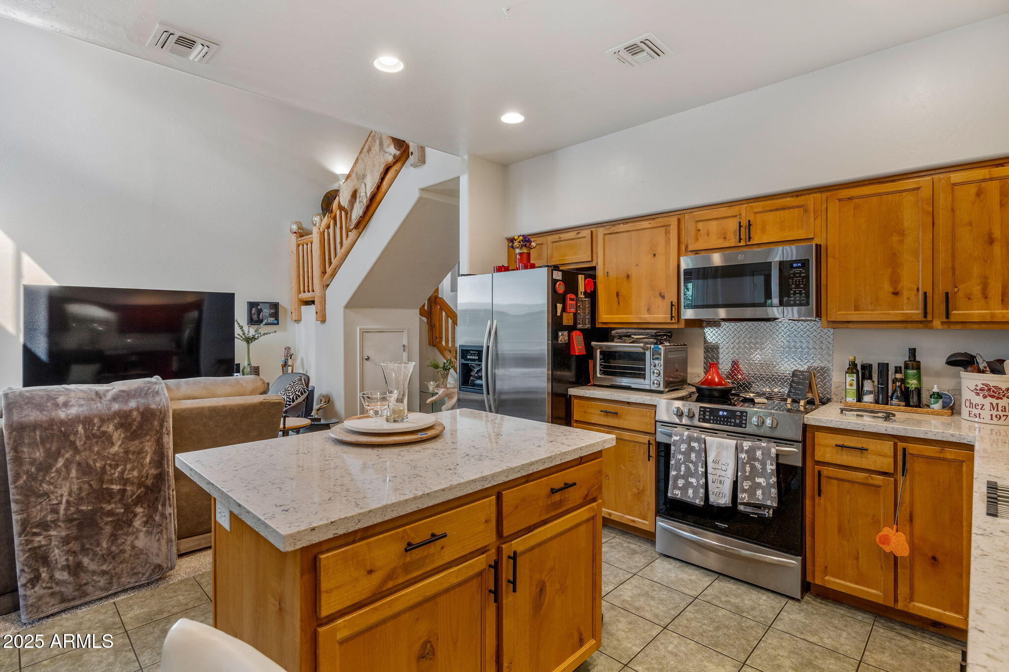 STARLIGHT RIDGE ESTATES TOWNHOUSES UNIT 1 - Residential