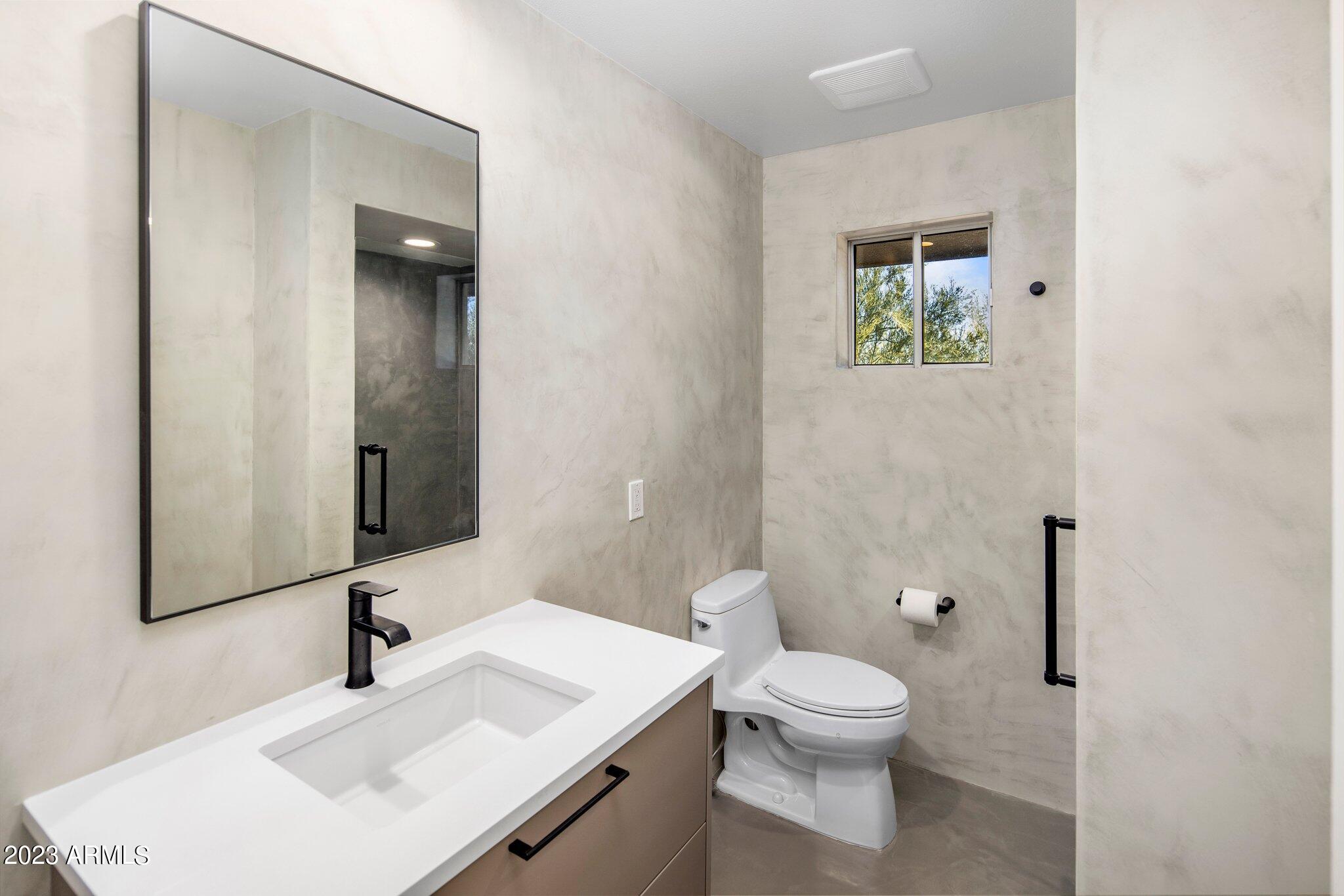 CAMELBACK FOOTHILLS - Residential