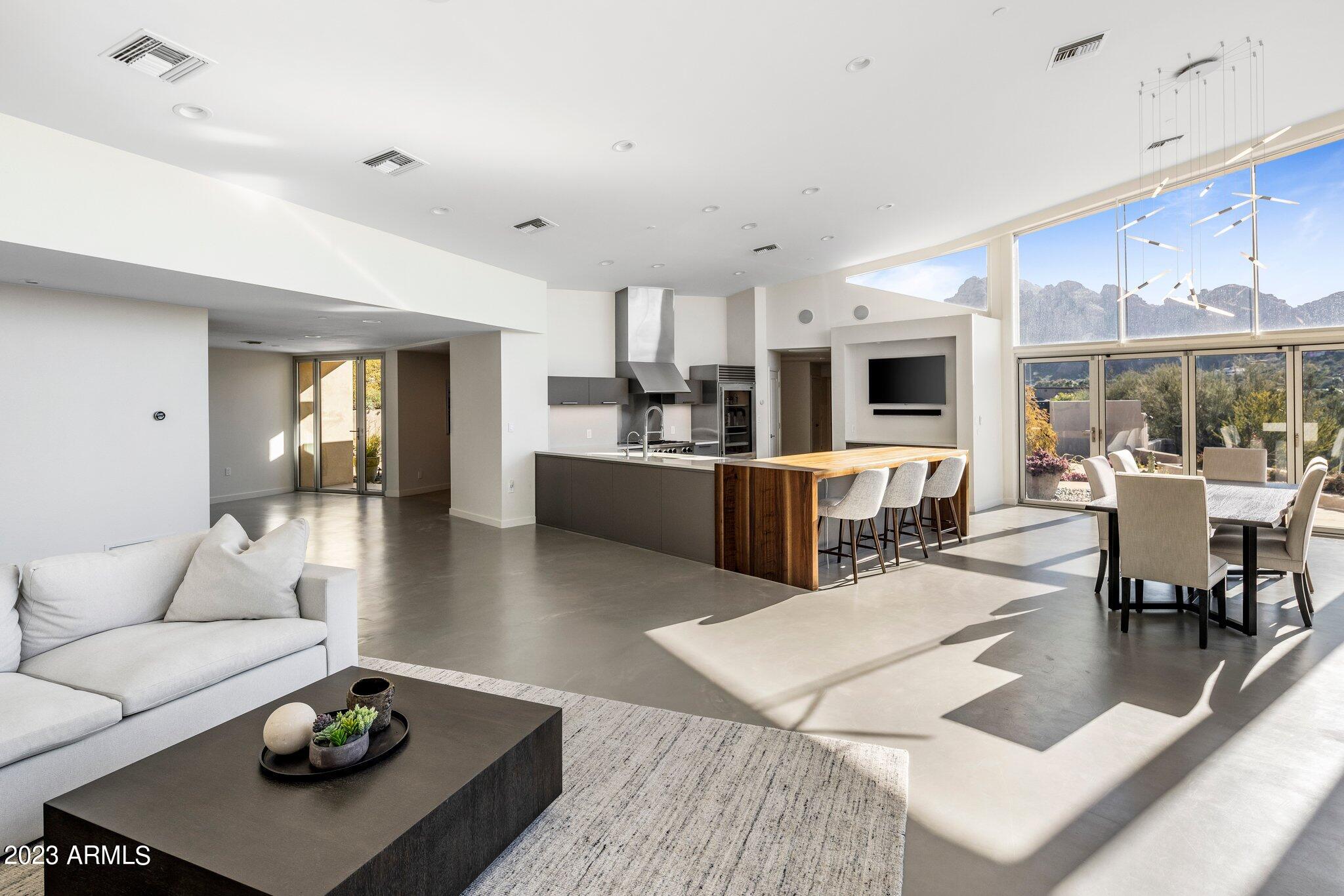 CAMELBACK FOOTHILLS - Residential