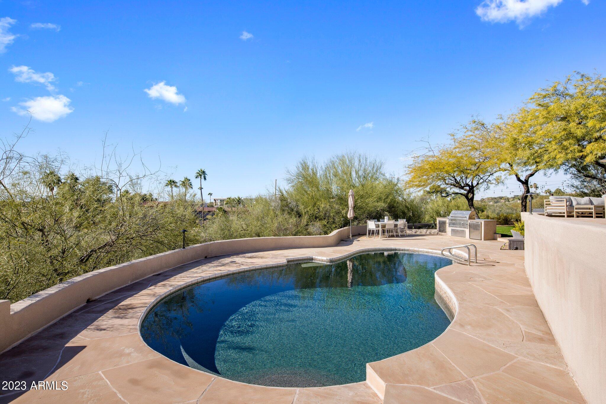 CAMELBACK FOOTHILLS - Residential