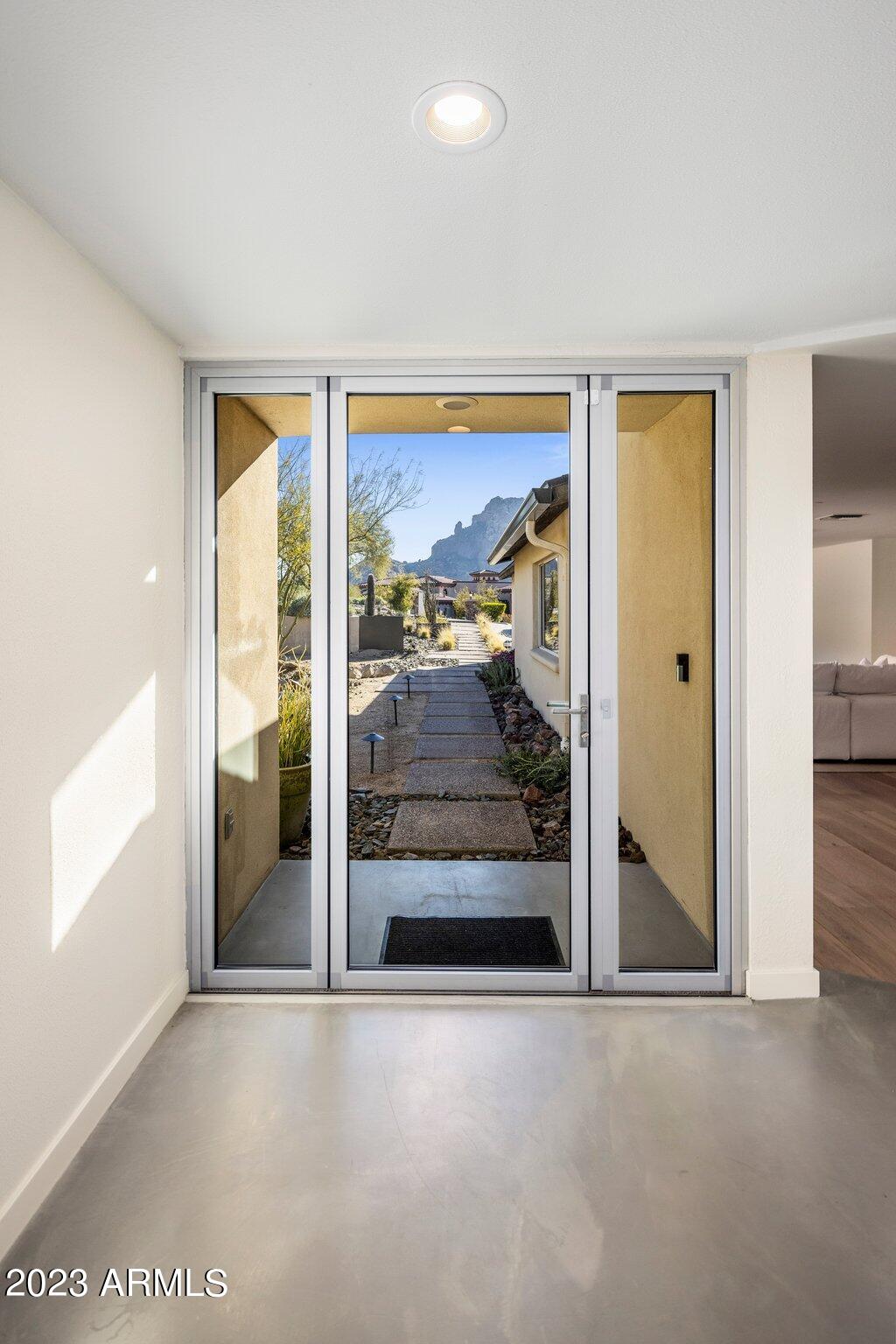 CAMELBACK FOOTHILLS - Residential