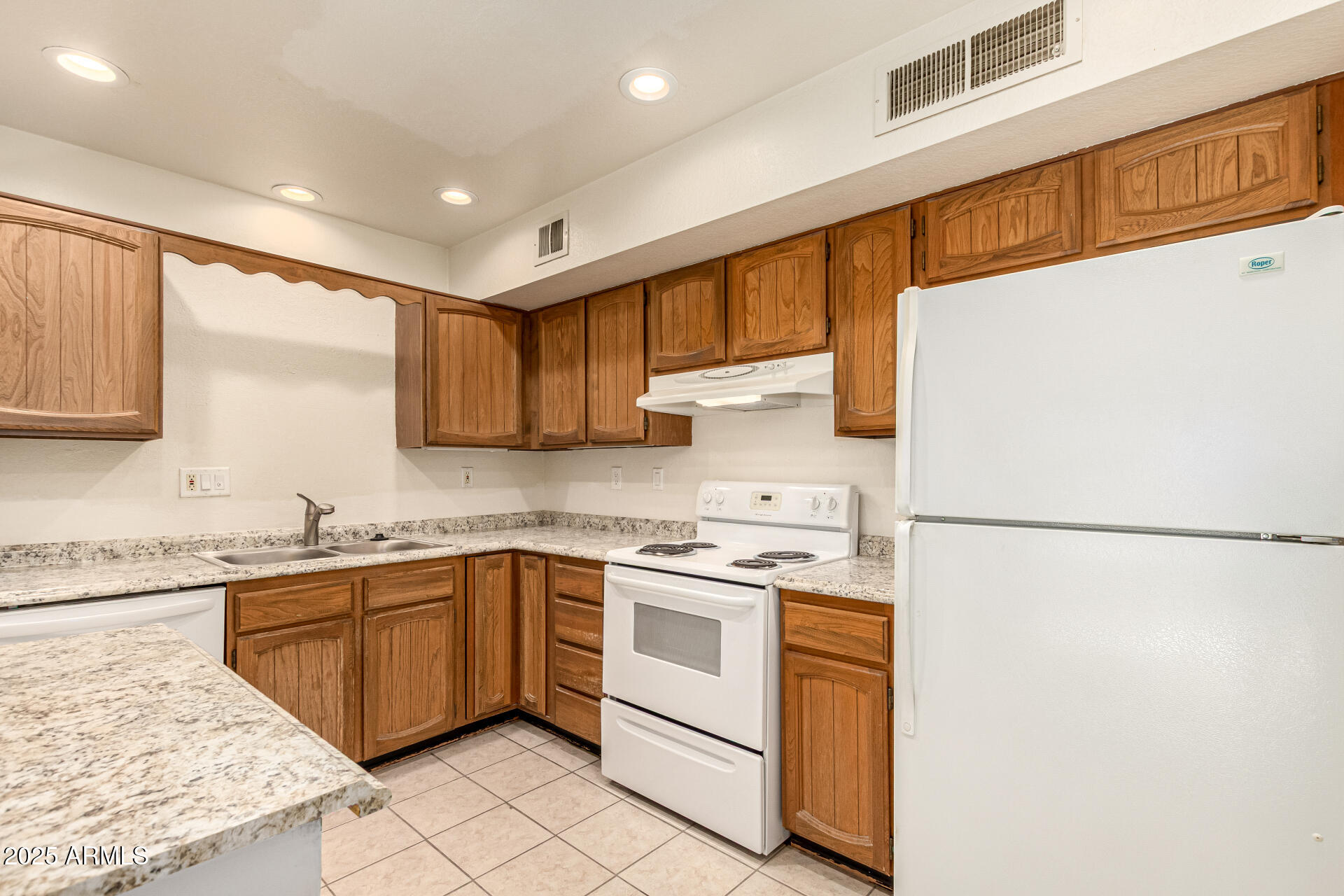 MARYLAND MANOR CONDOS PHASE 3 AMD UNIT 65-93 - Residential