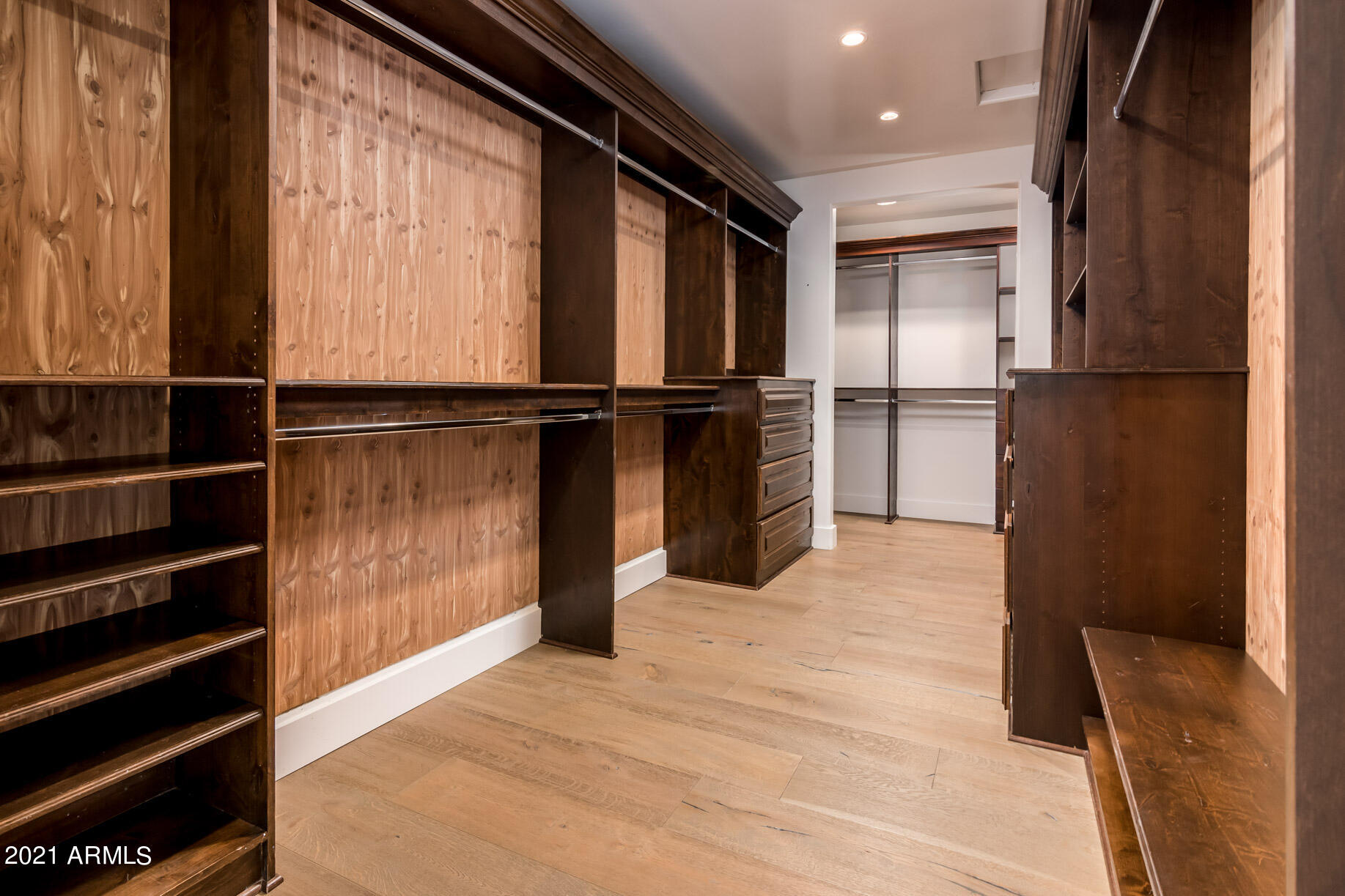 ARCADIA MANORS - Residential
