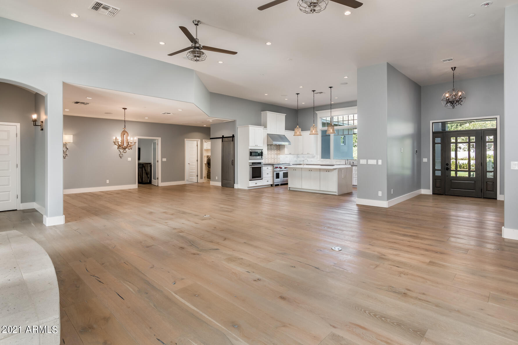 ARCADIA MANORS - Residential