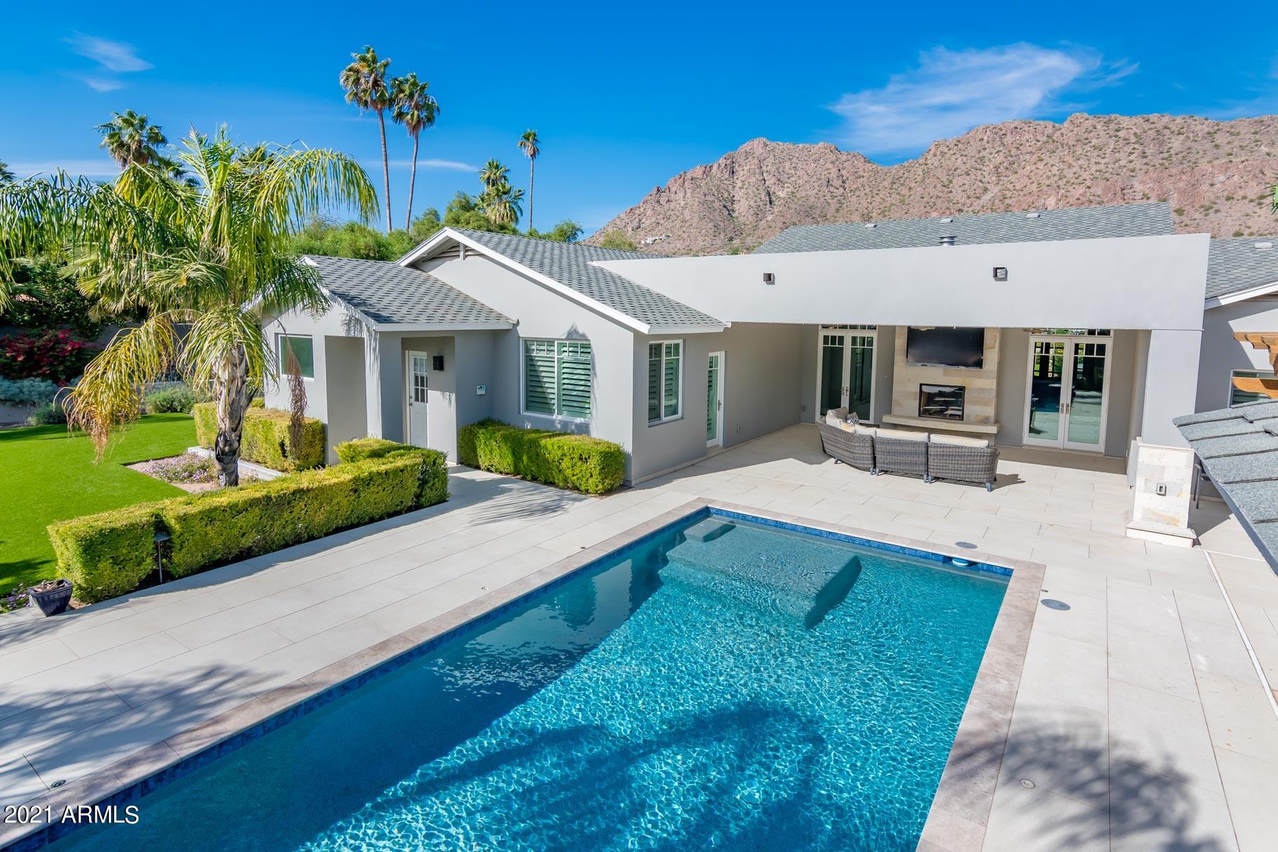 ARCADIA MANORS - Residential