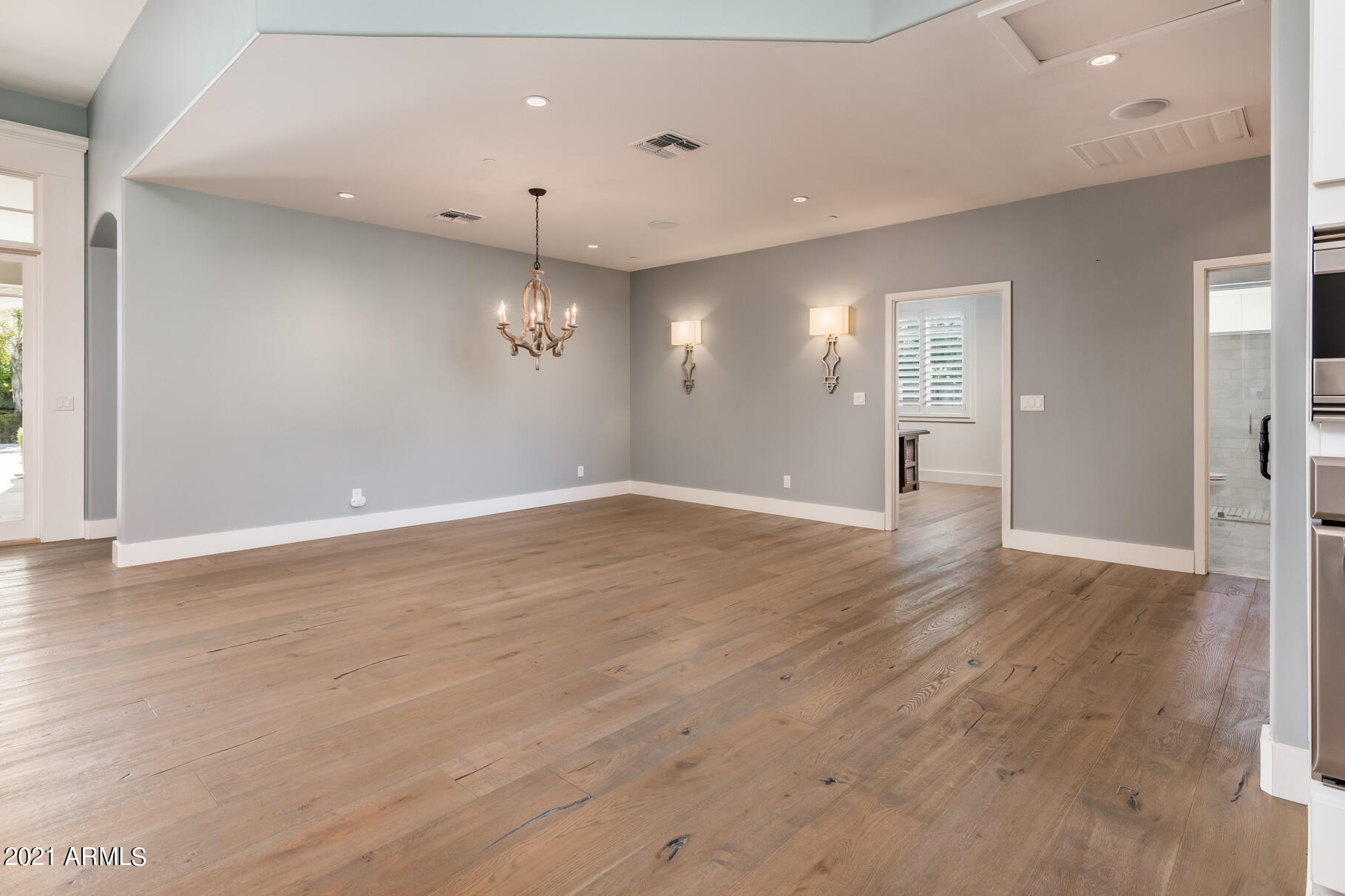 ARCADIA MANORS - Residential