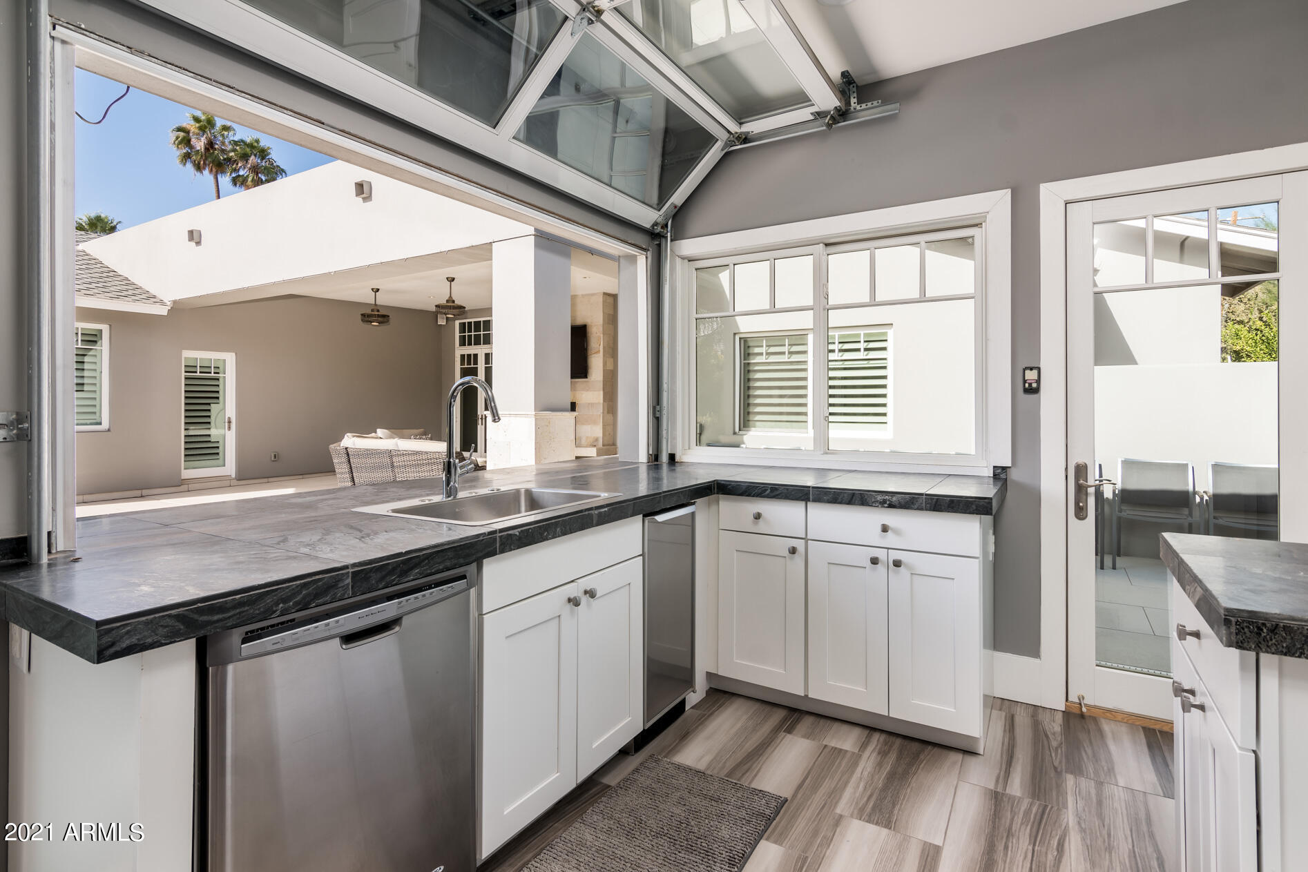 ARCADIA MANORS - Residential