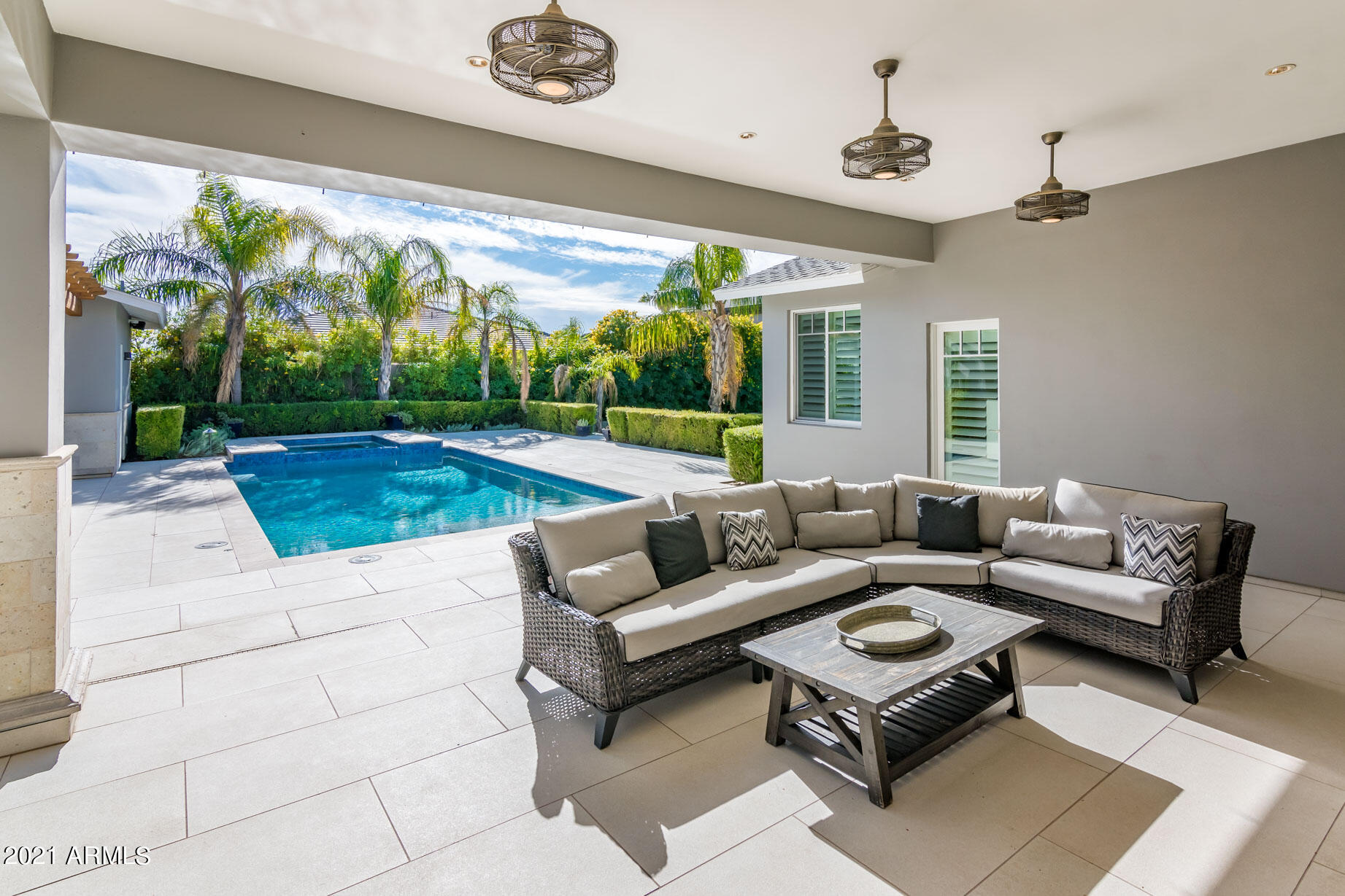 ARCADIA MANORS - Residential