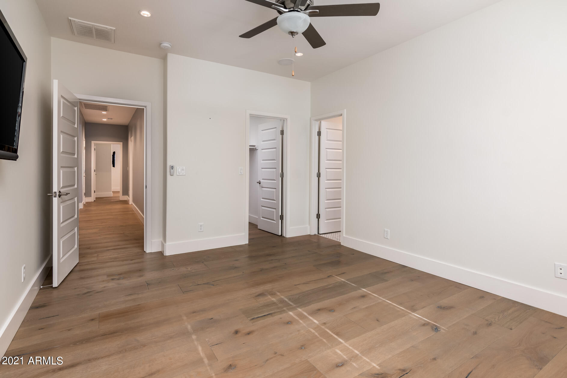 ARCADIA MANORS - Residential