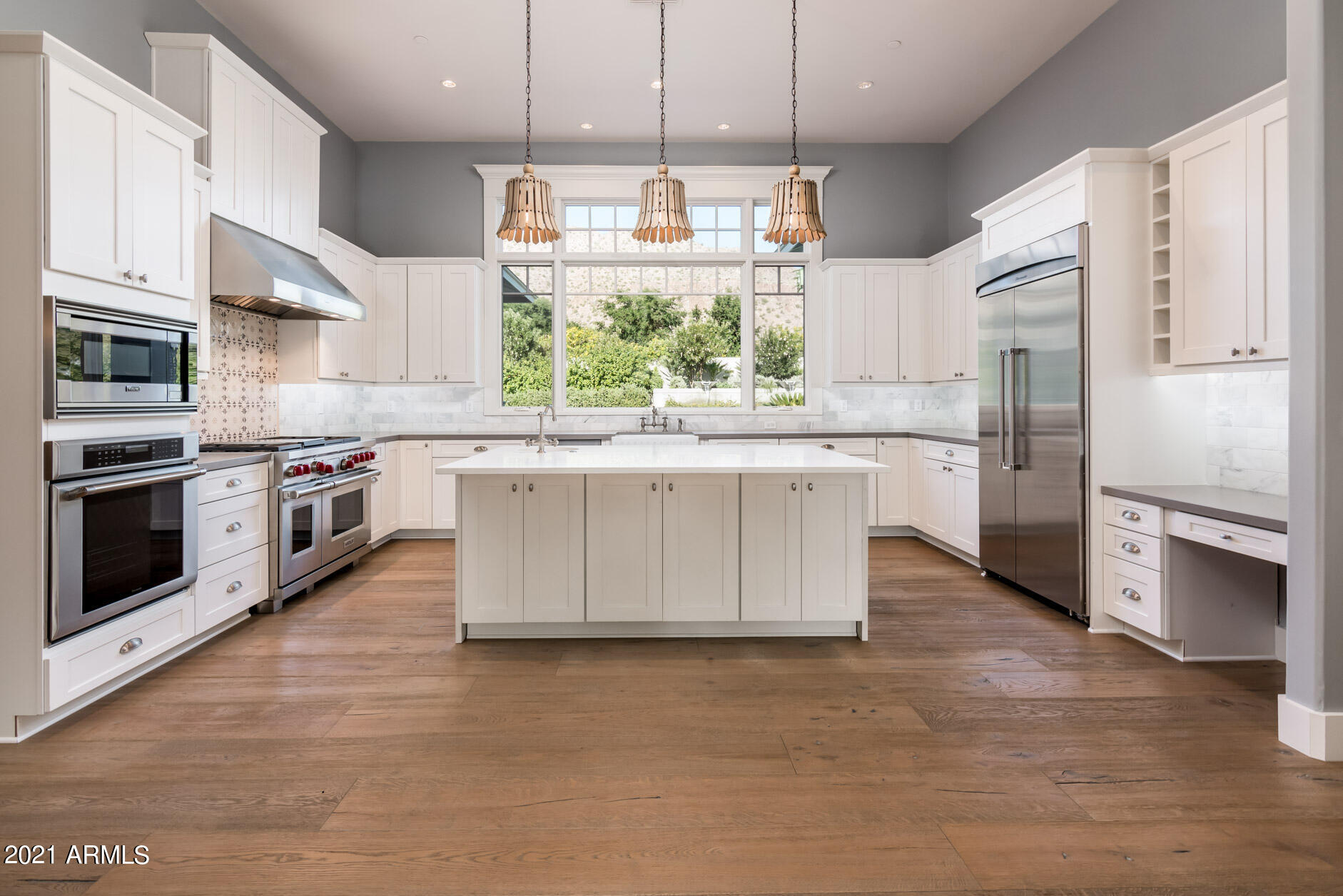 ARCADIA MANORS - Residential