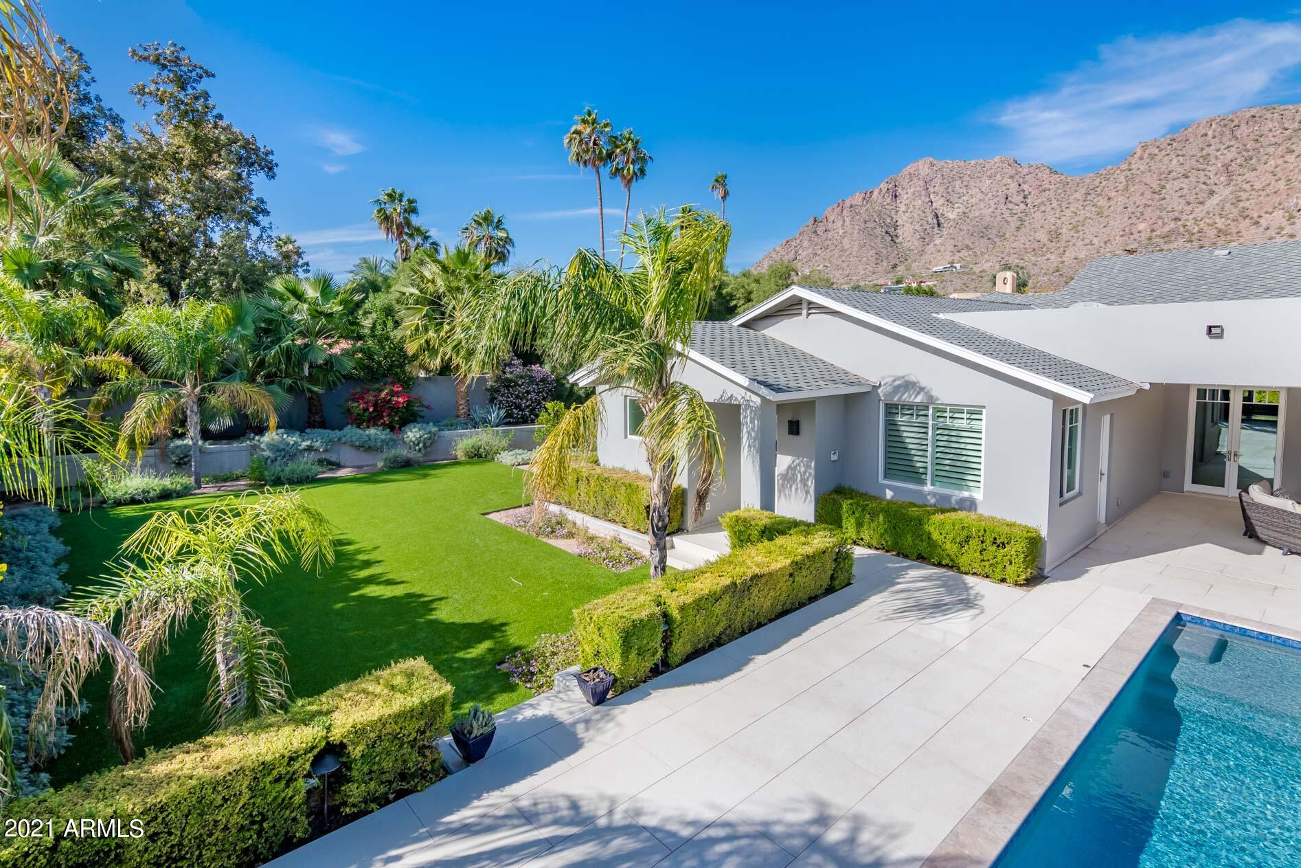 ARCADIA MANORS - Residential