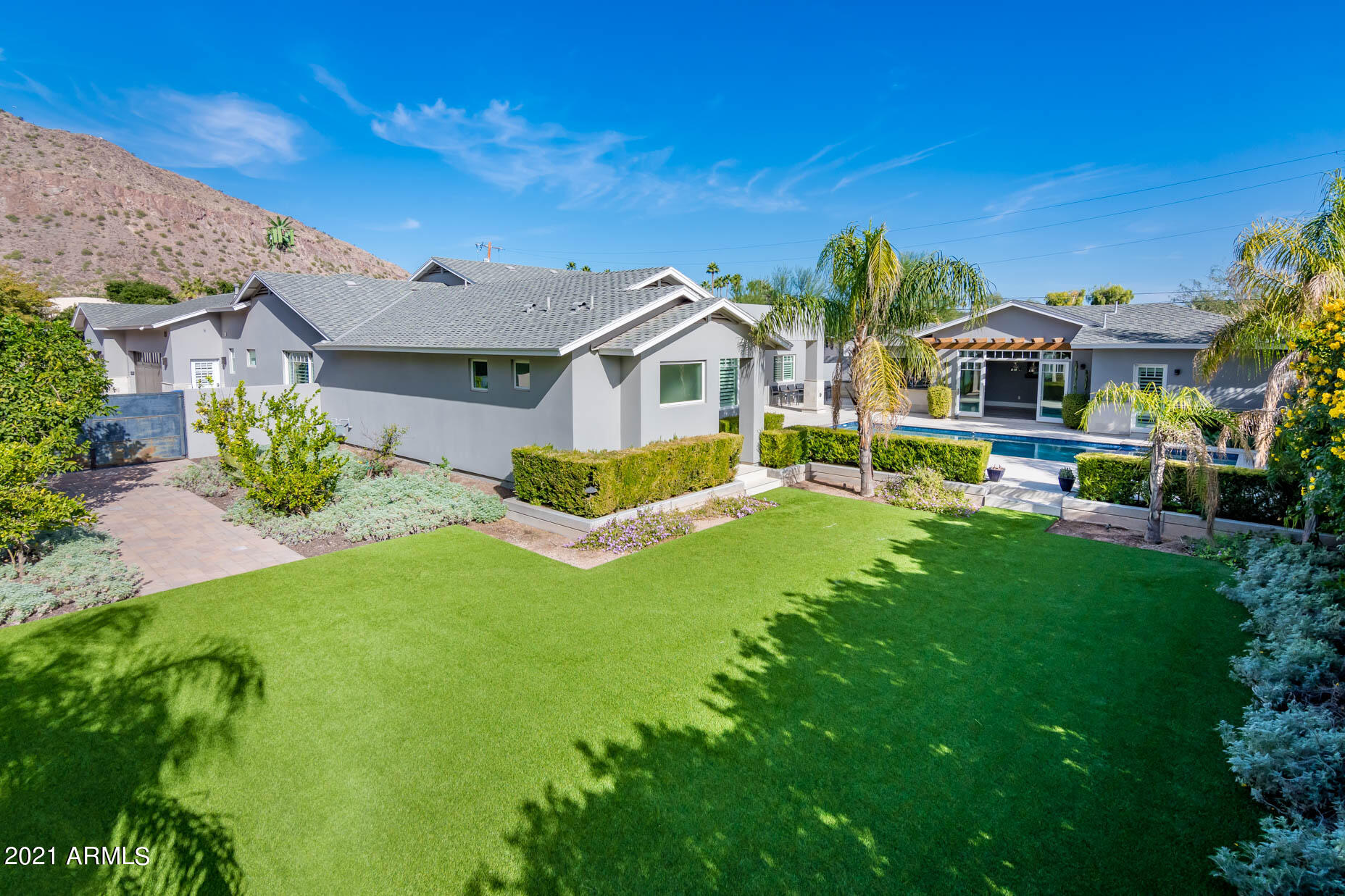 ARCADIA MANORS - Residential