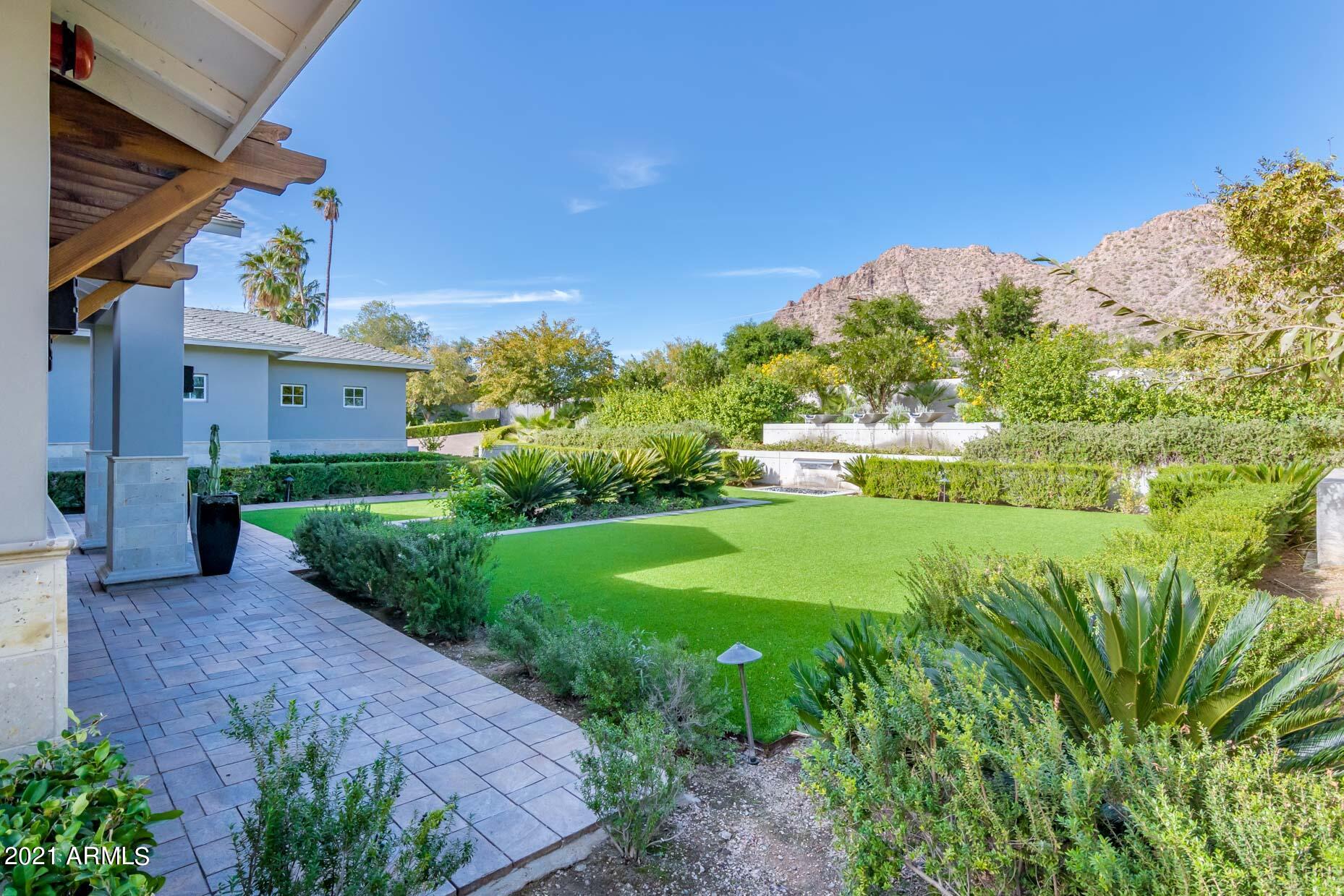ARCADIA MANORS - Residential