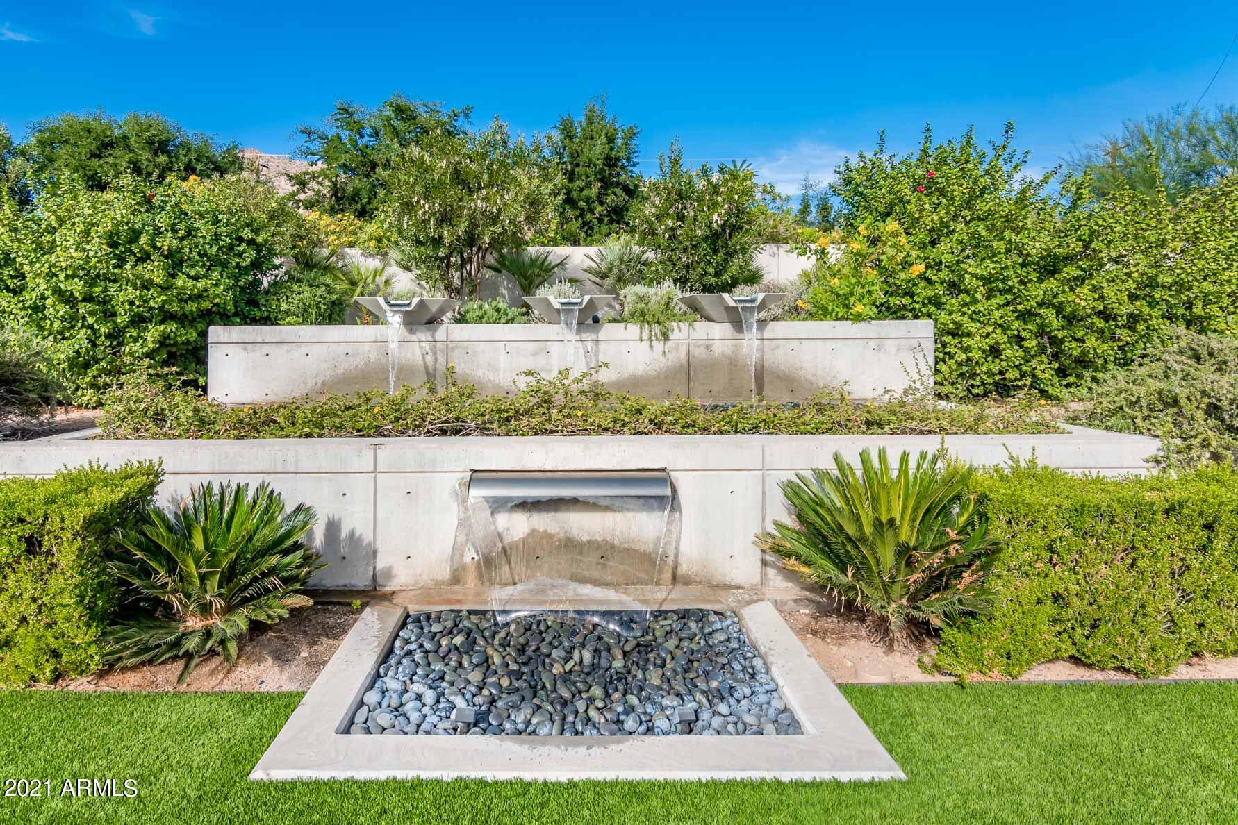 ARCADIA MANORS - Residential
