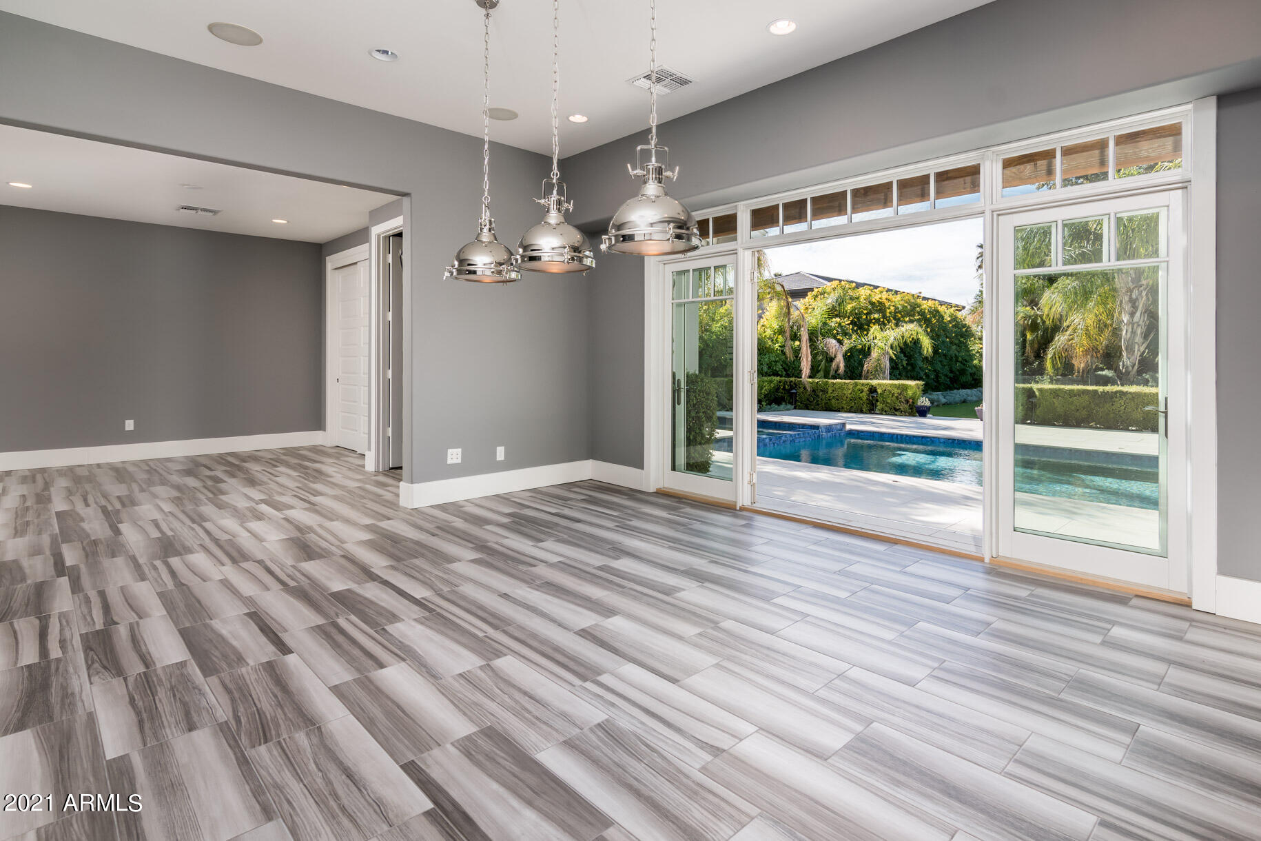 ARCADIA MANORS - Residential