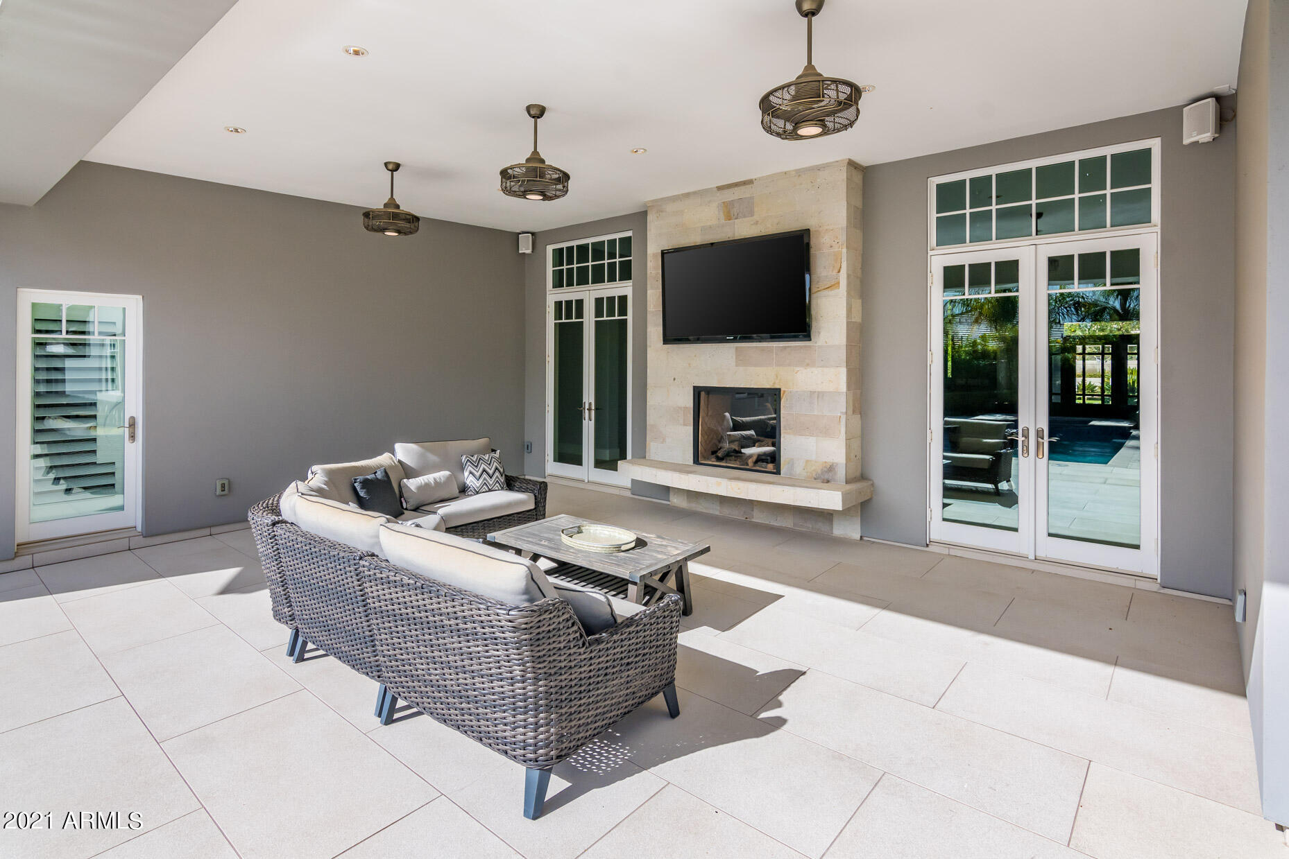 ARCADIA MANORS - Residential