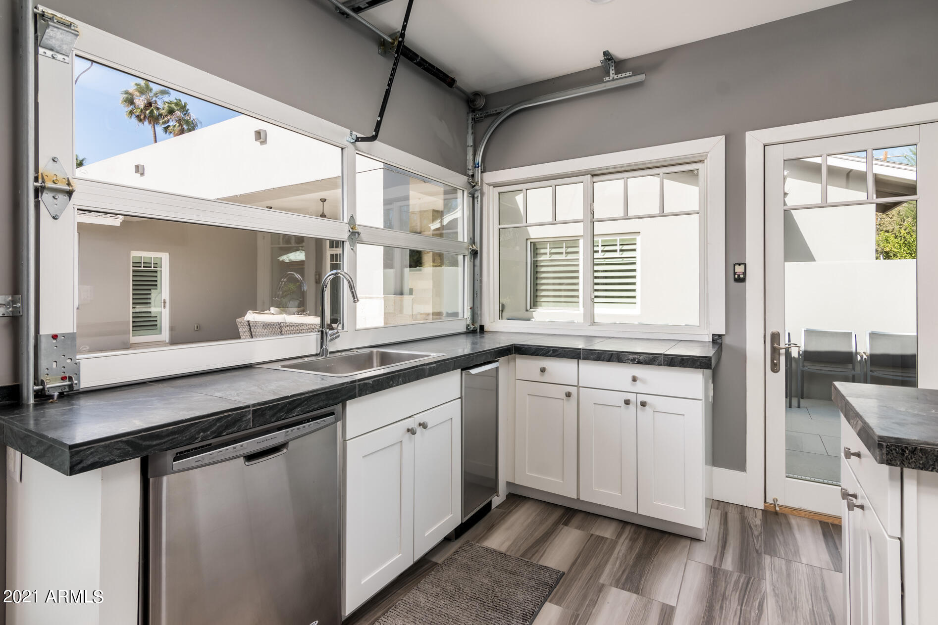 ARCADIA MANORS - Residential