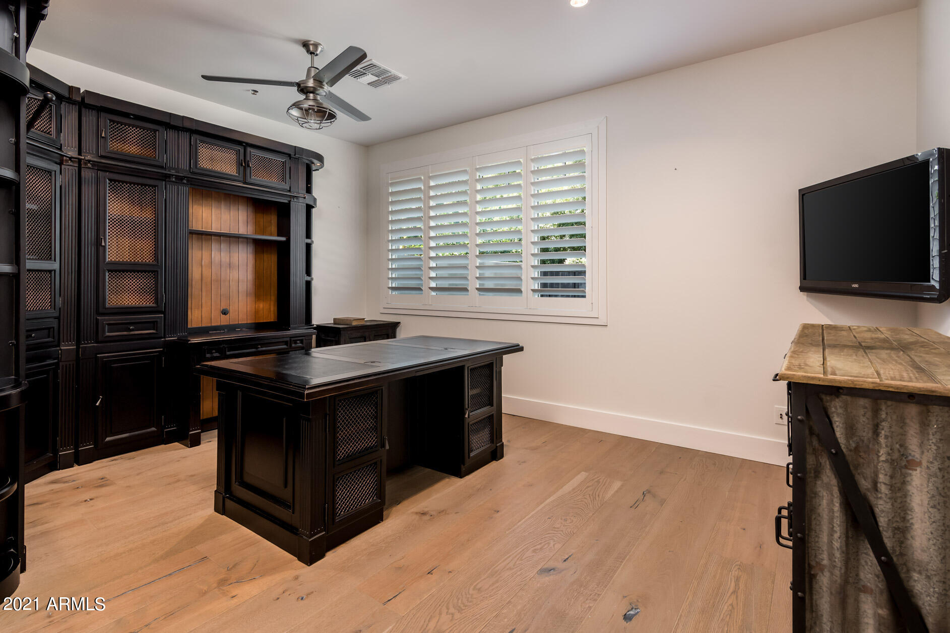 ARCADIA MANORS - Residential