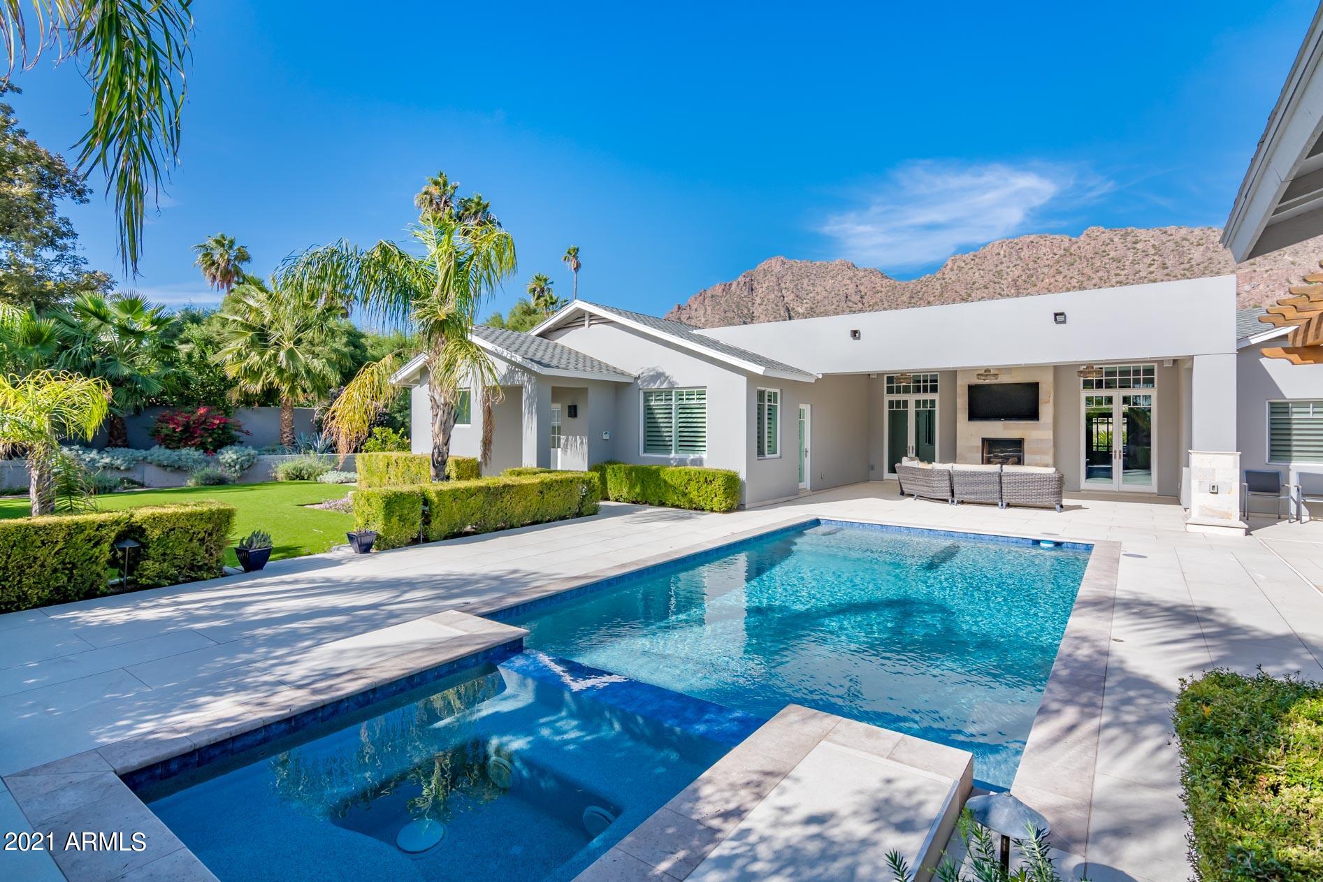 ARCADIA MANORS - Residential