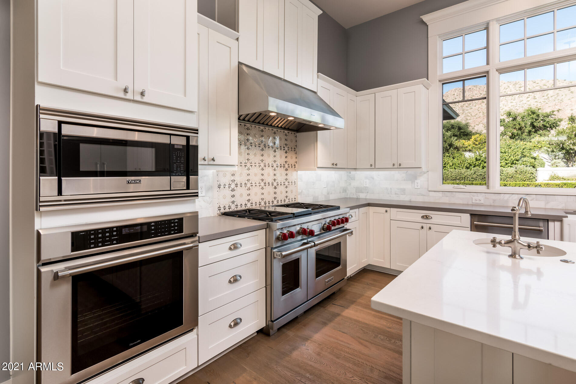 ARCADIA MANORS - Residential