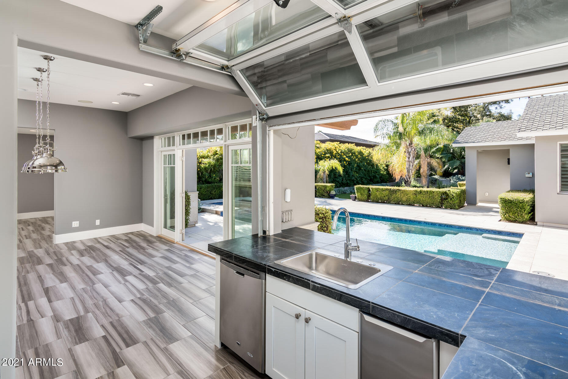 ARCADIA MANORS - Residential