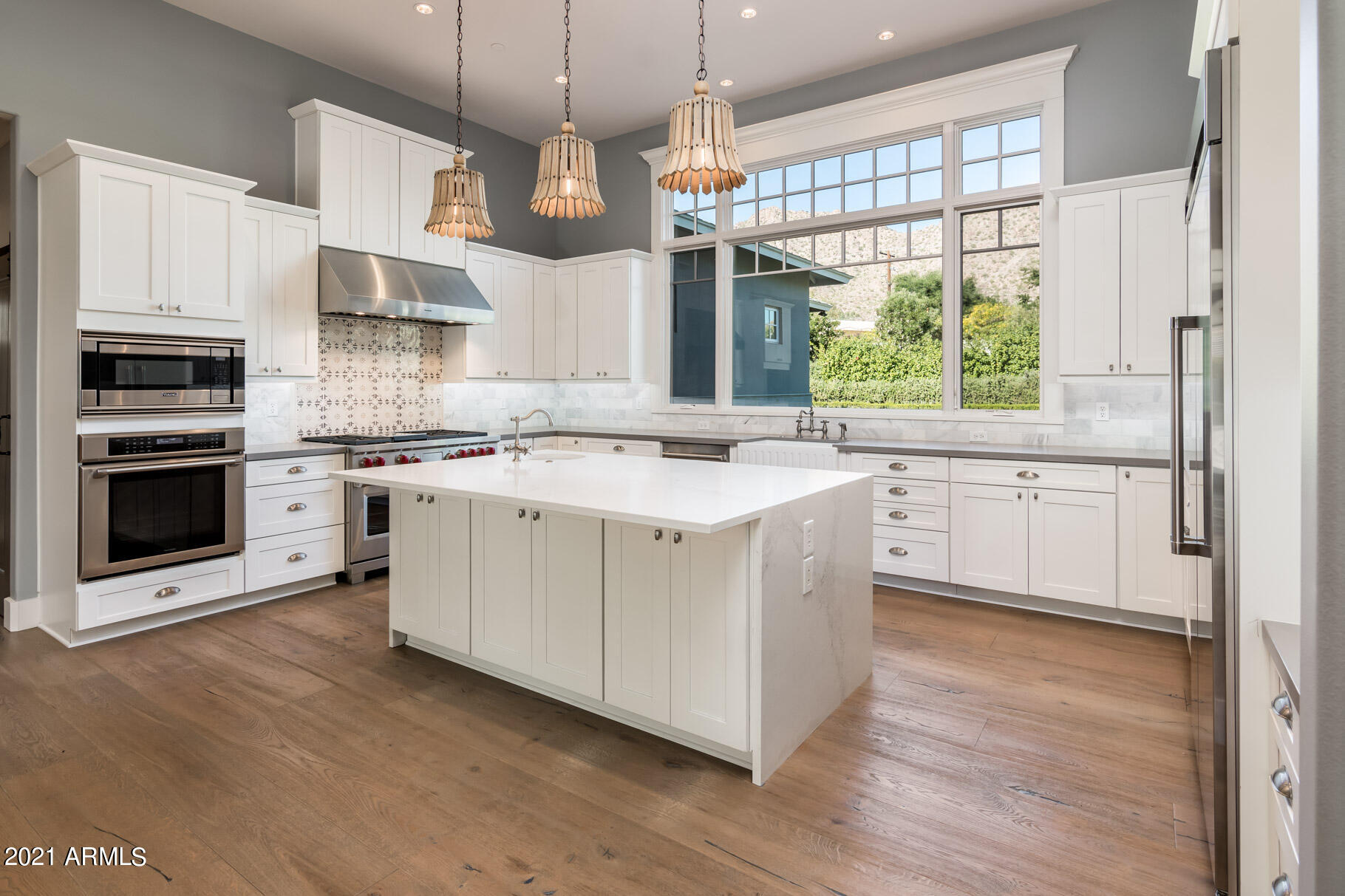 ARCADIA MANORS - Residential