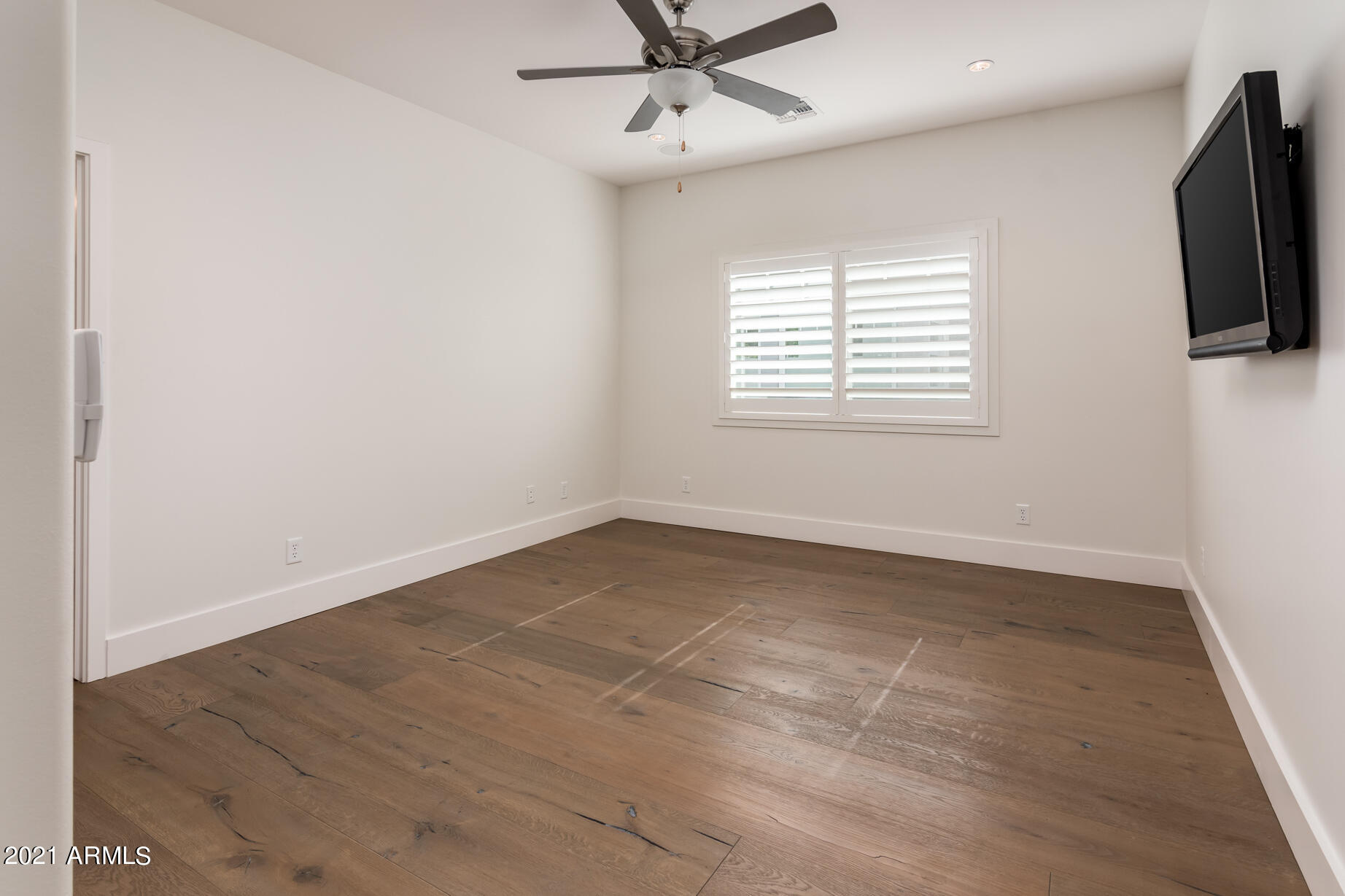ARCADIA MANORS - Residential