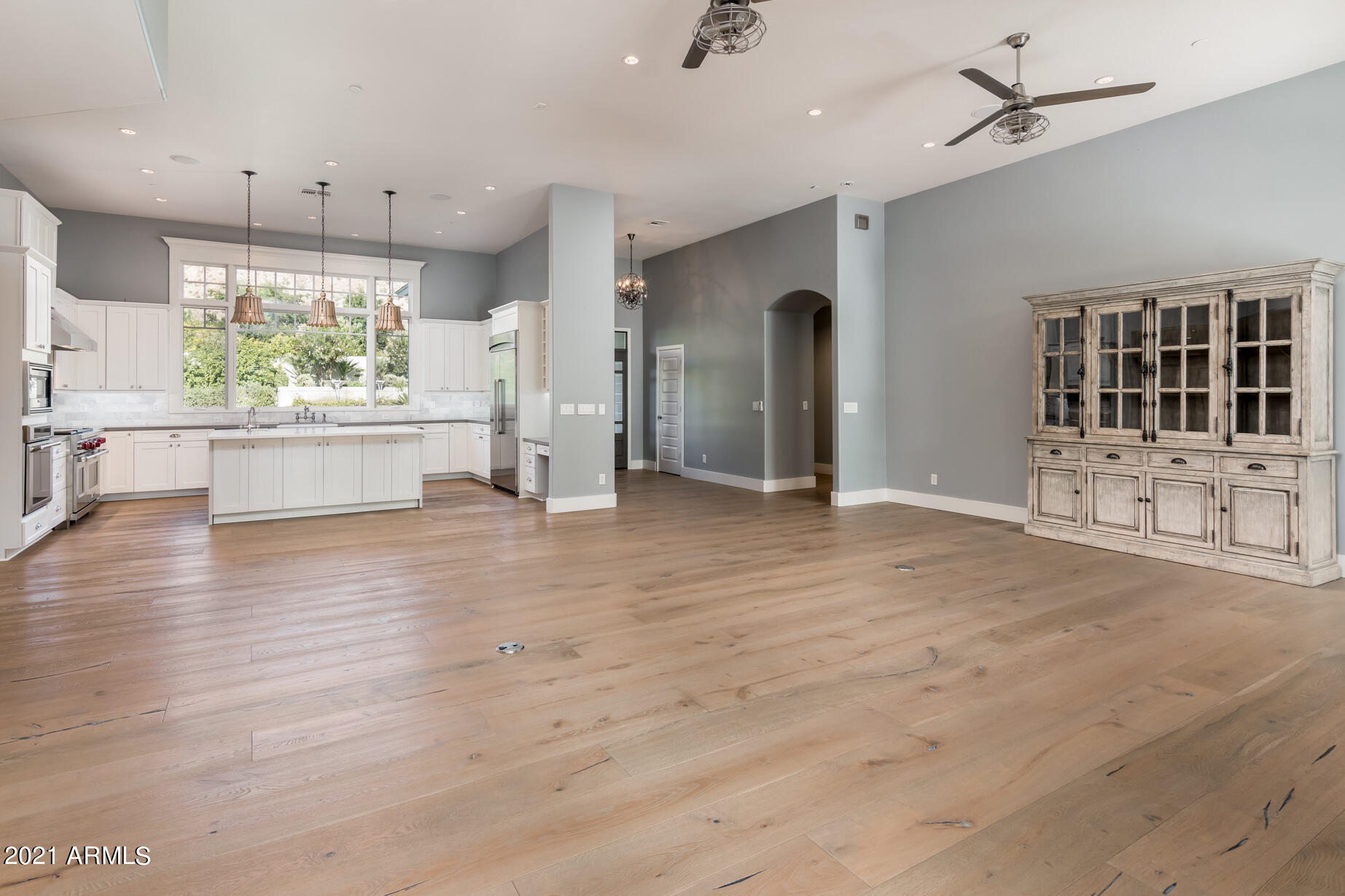 ARCADIA MANORS - Residential