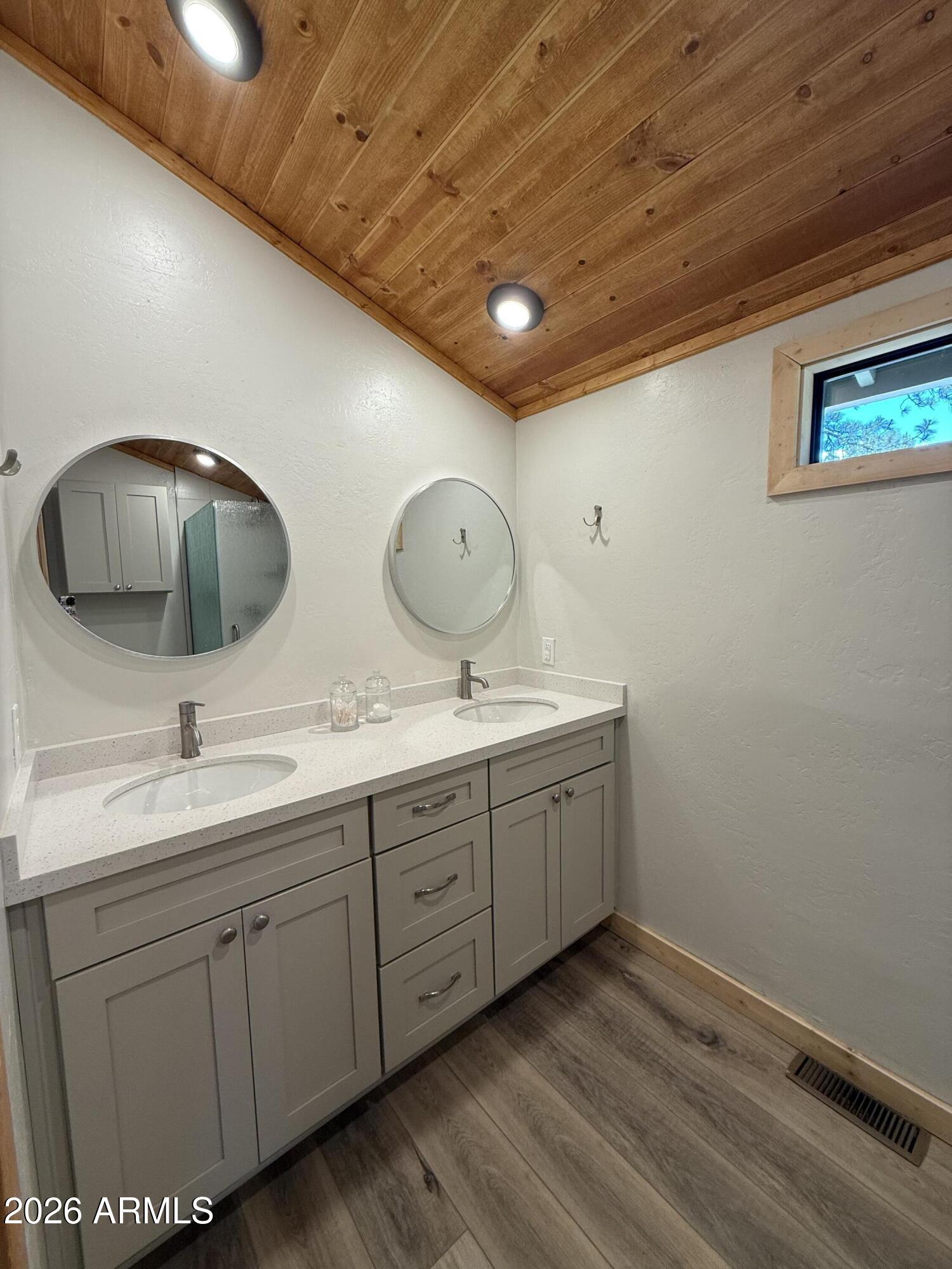 PINEWOOD 3 - Residential