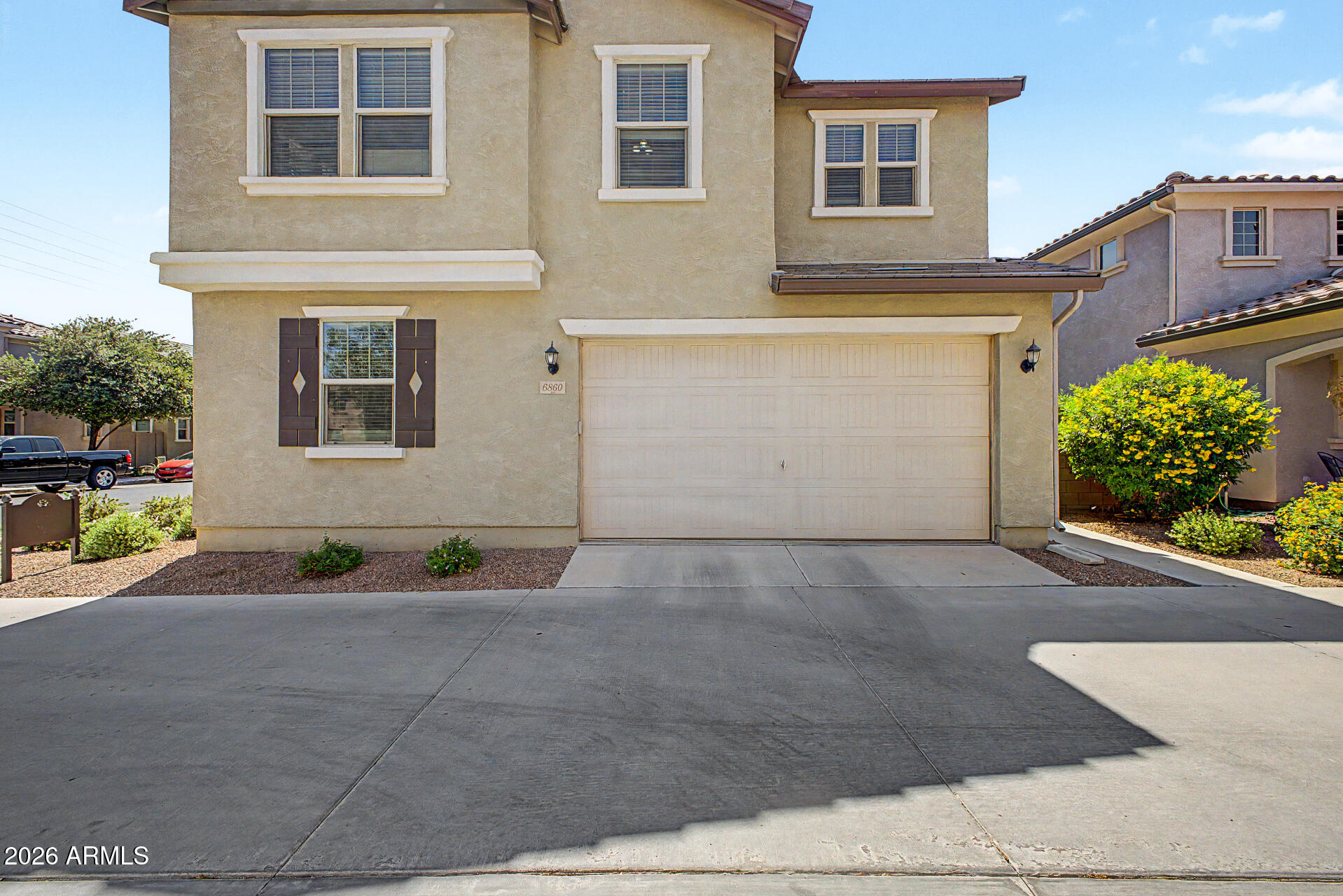 DAHLIA POINTE - Residential