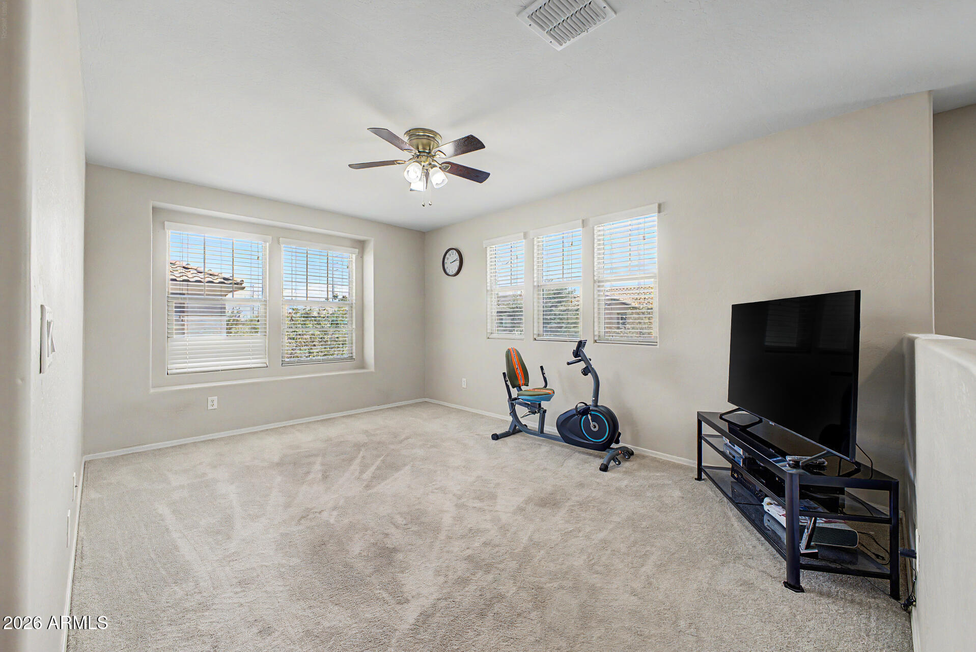 DAHLIA POINTE - Residential