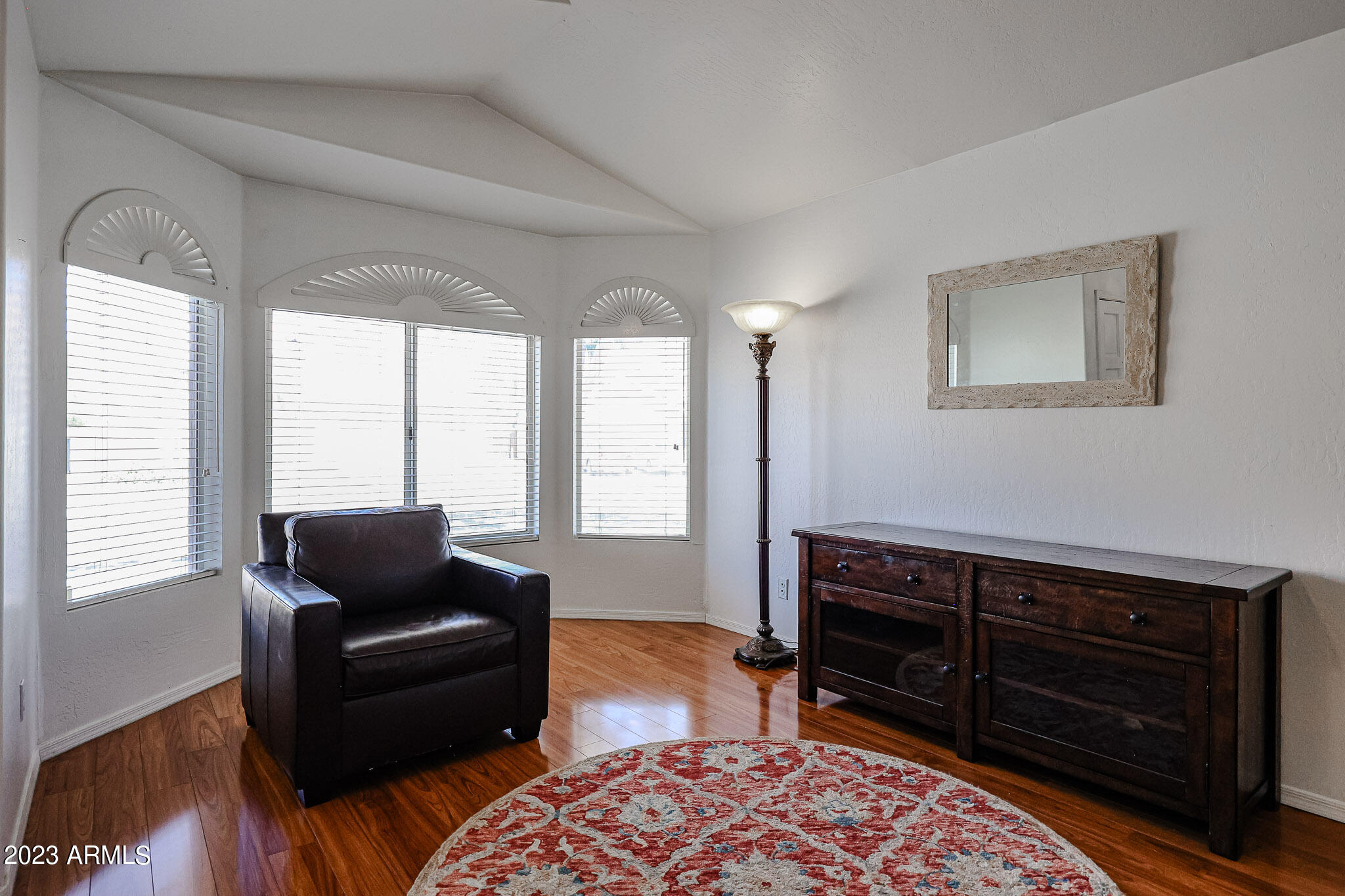 MOONLIGHT GLEN - Residential