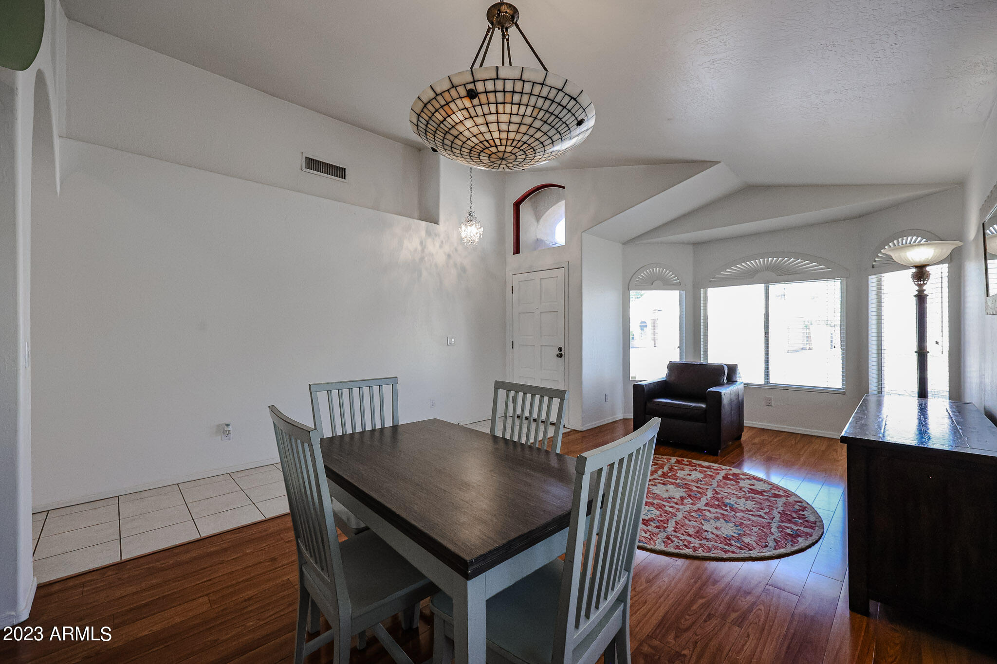 MOONLIGHT GLEN - Residential