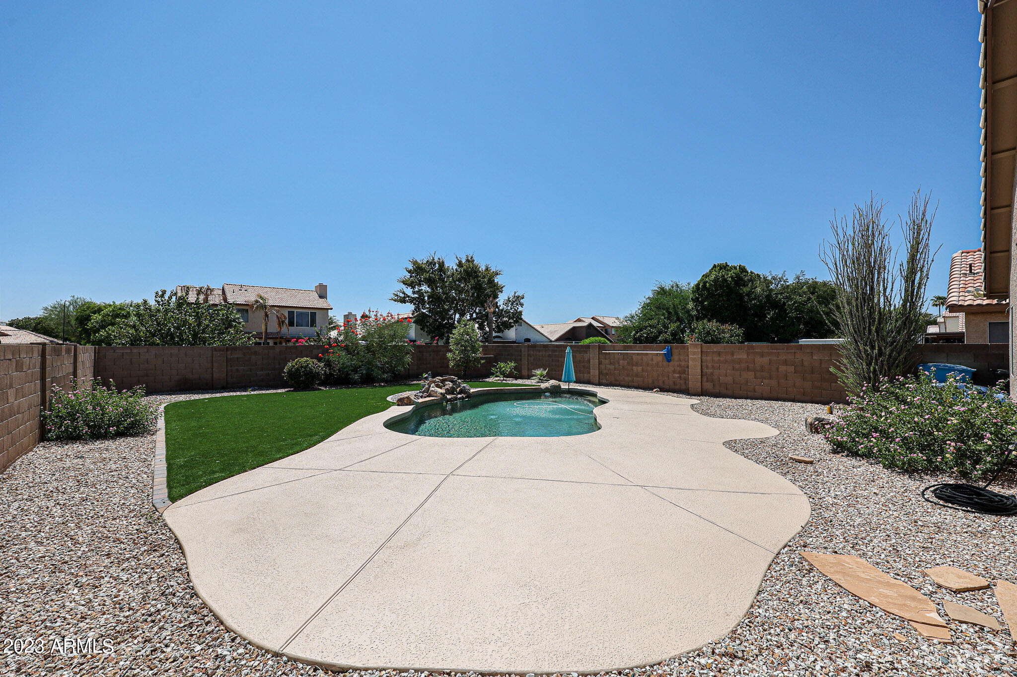 MOONLIGHT GLEN - Residential