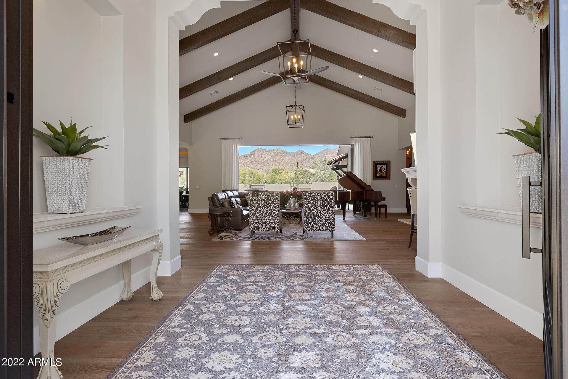 SIERRA HILLS - Residential