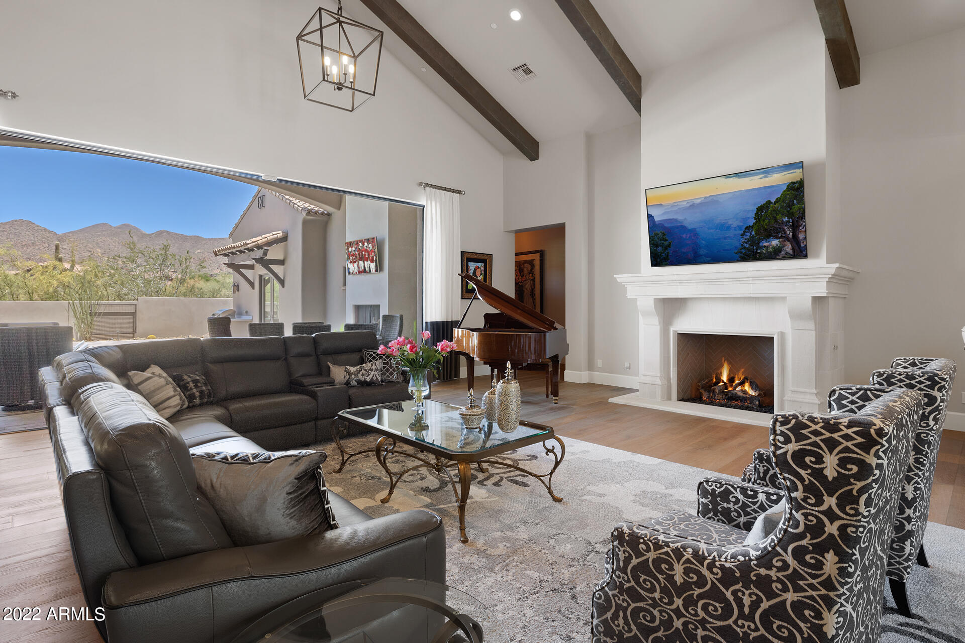 SIERRA HILLS - Residential