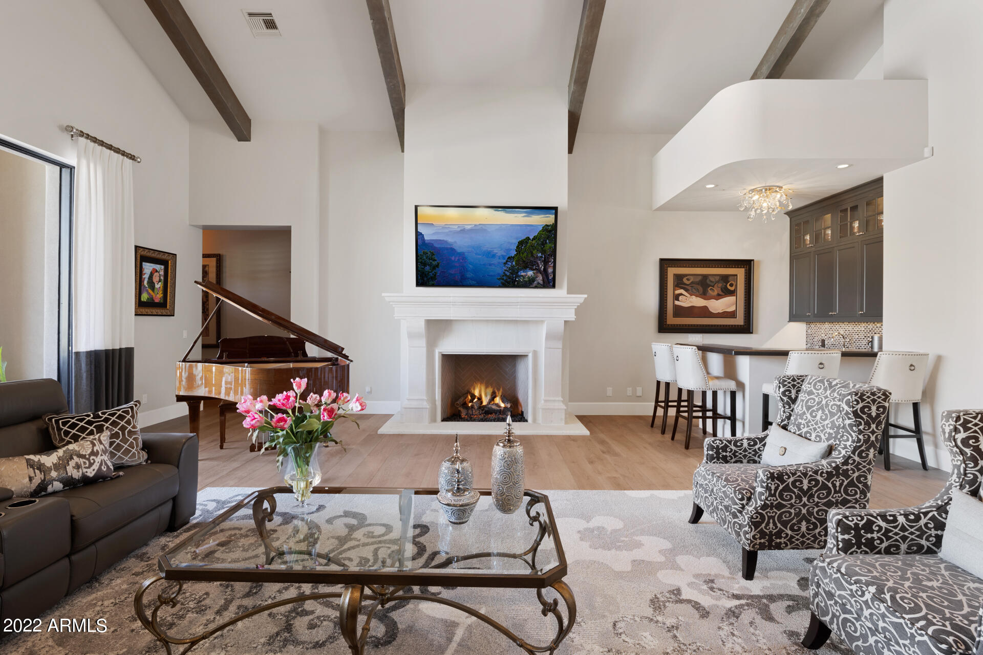 SIERRA HILLS - Residential