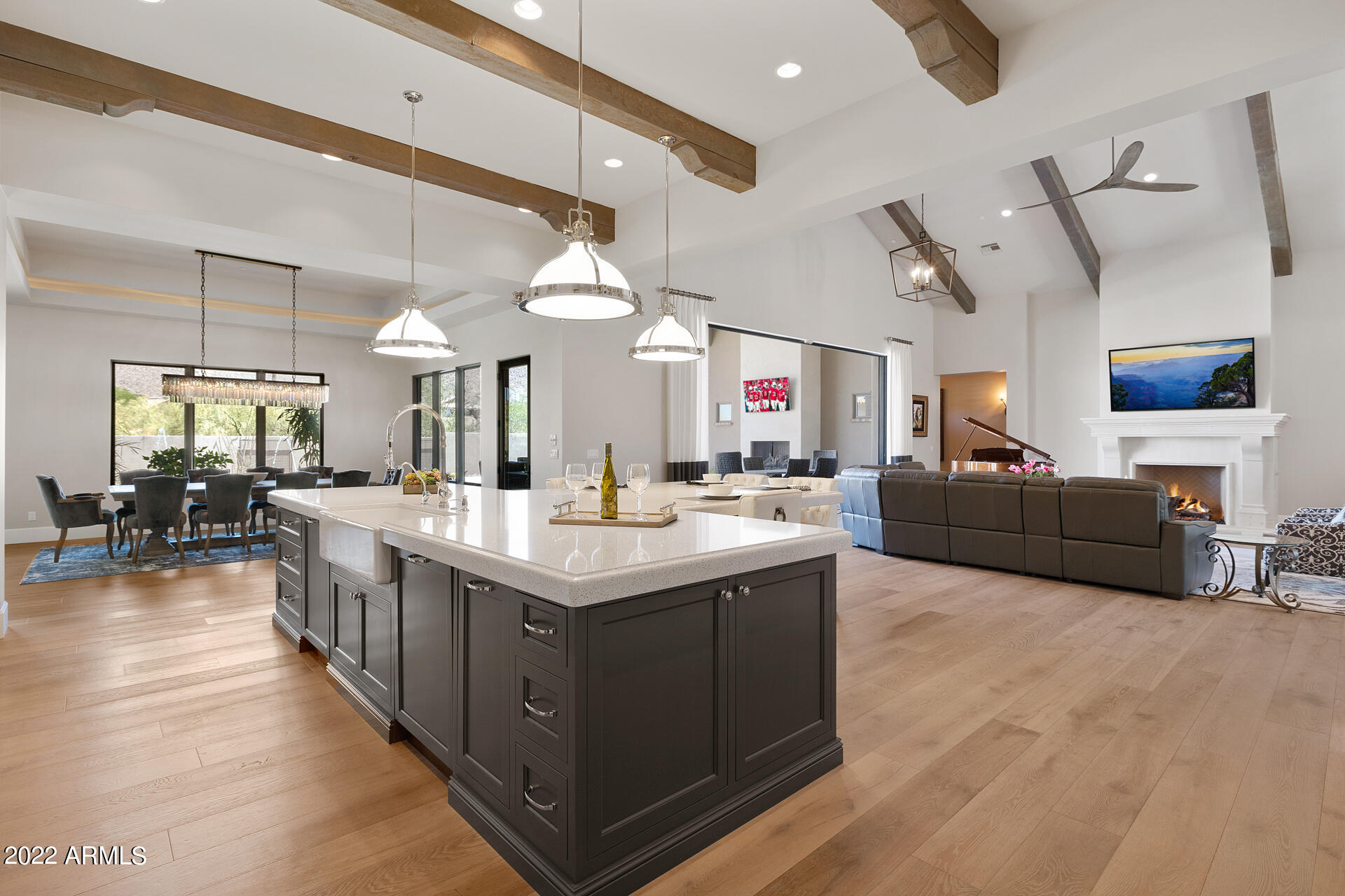 SIERRA HILLS - Residential