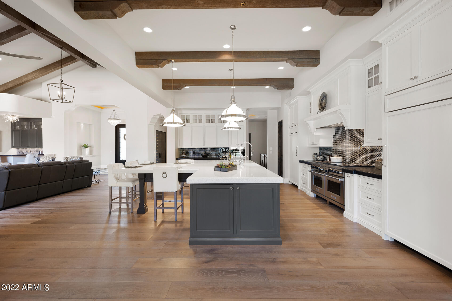 SIERRA HILLS - Residential