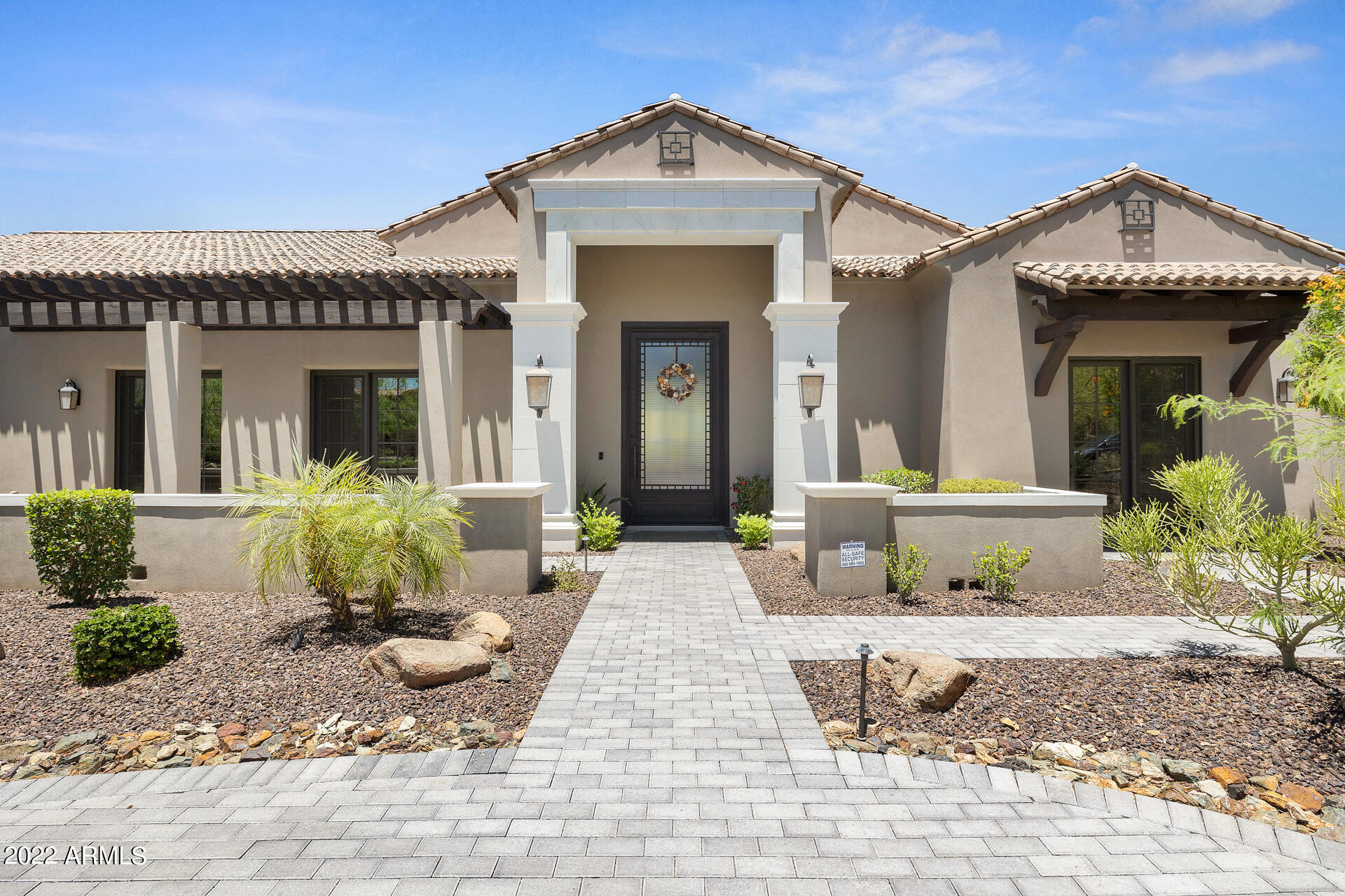 SIERRA HILLS - Residential
