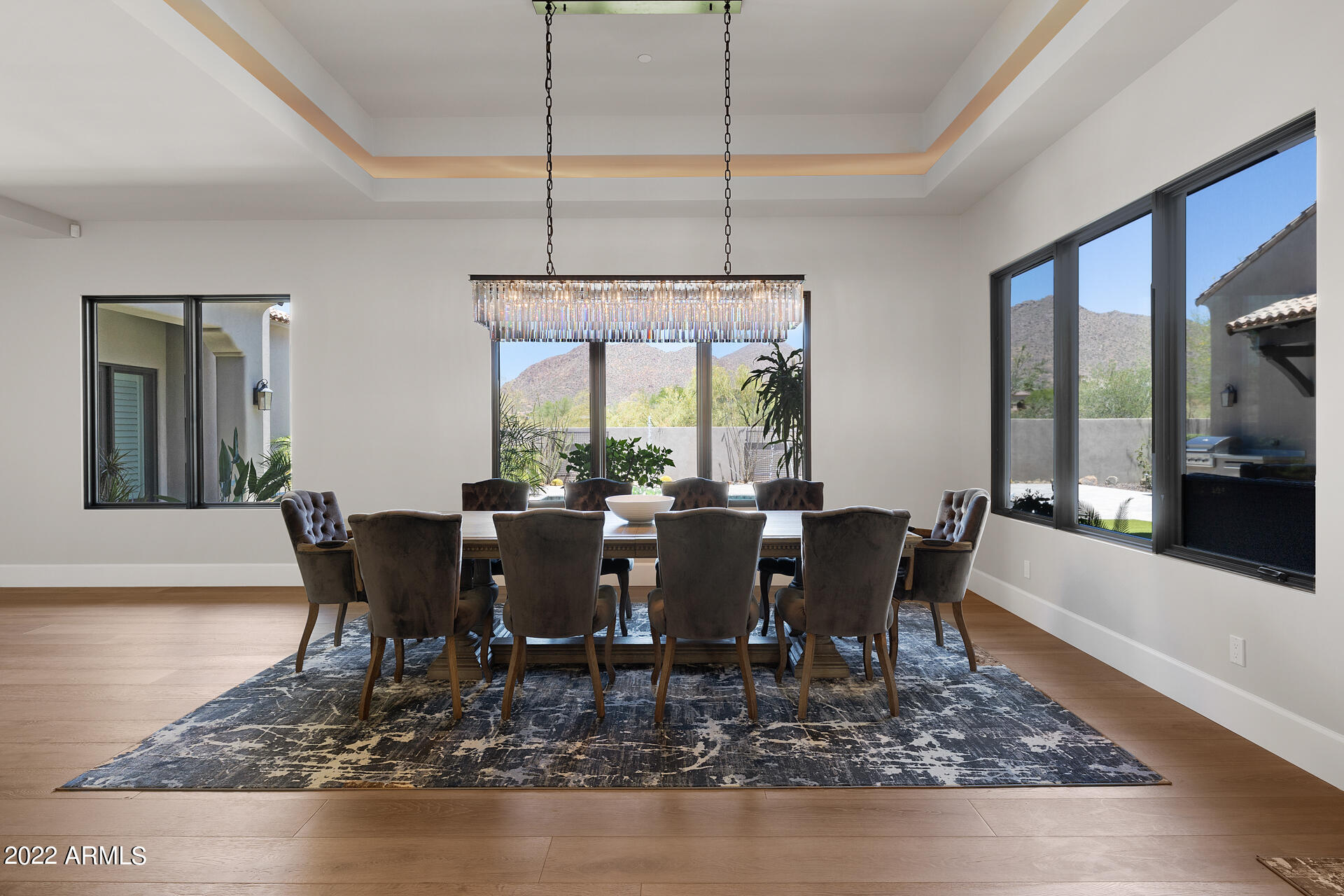 SIERRA HILLS - Residential